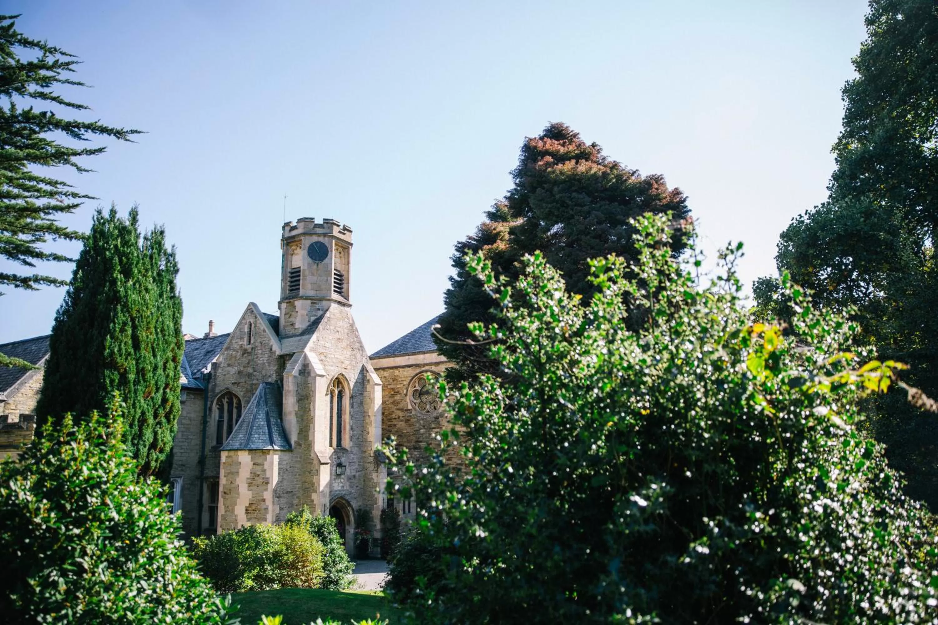 Facade/entrance in The Alverton