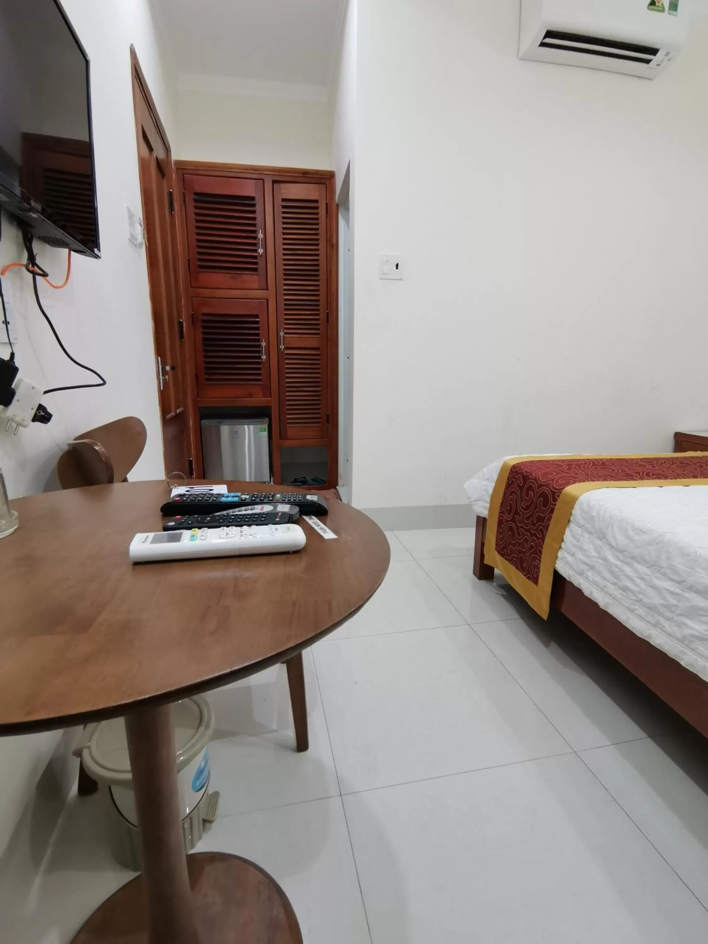 TV and multimedia, Bed in An Ngân Phú Hotel