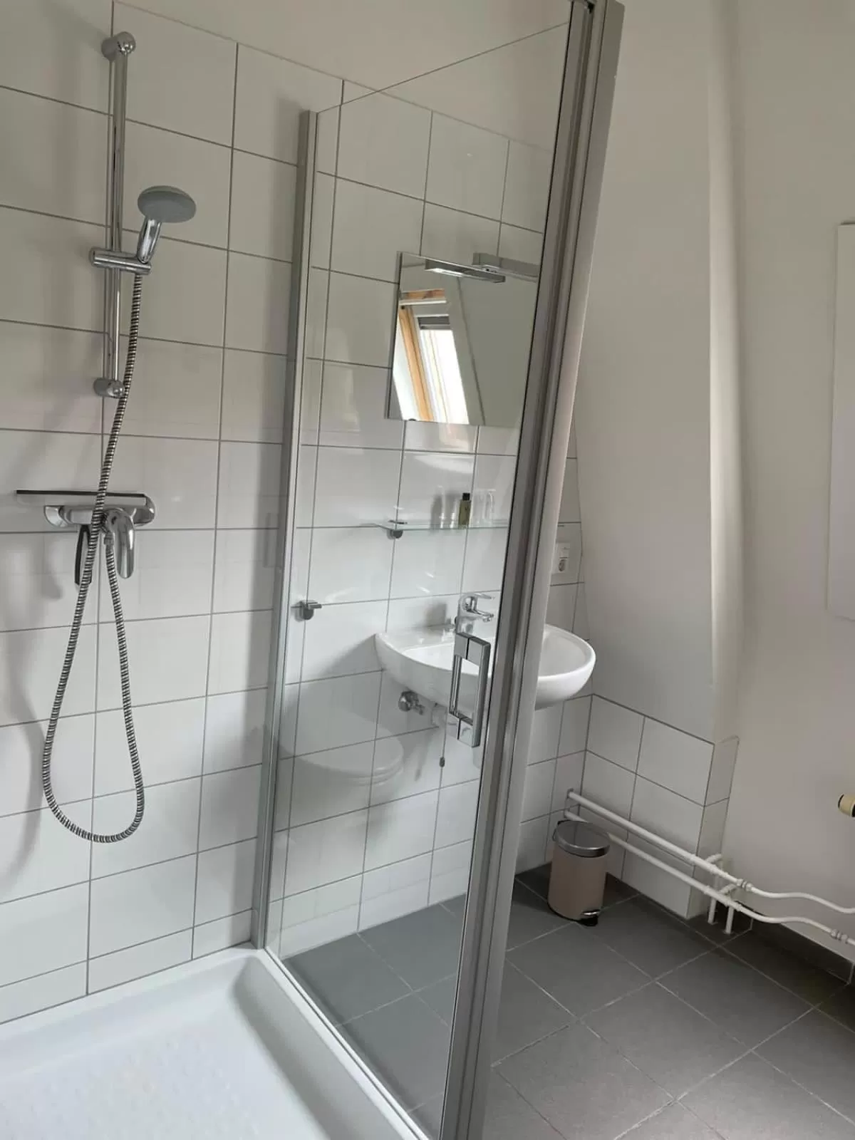 Shower in BnB Bruxelles - Studios & Apartments