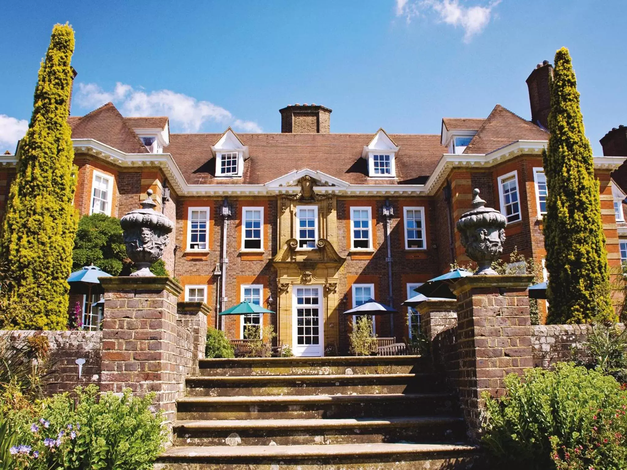 Property Building in Barnett Hill Hotel