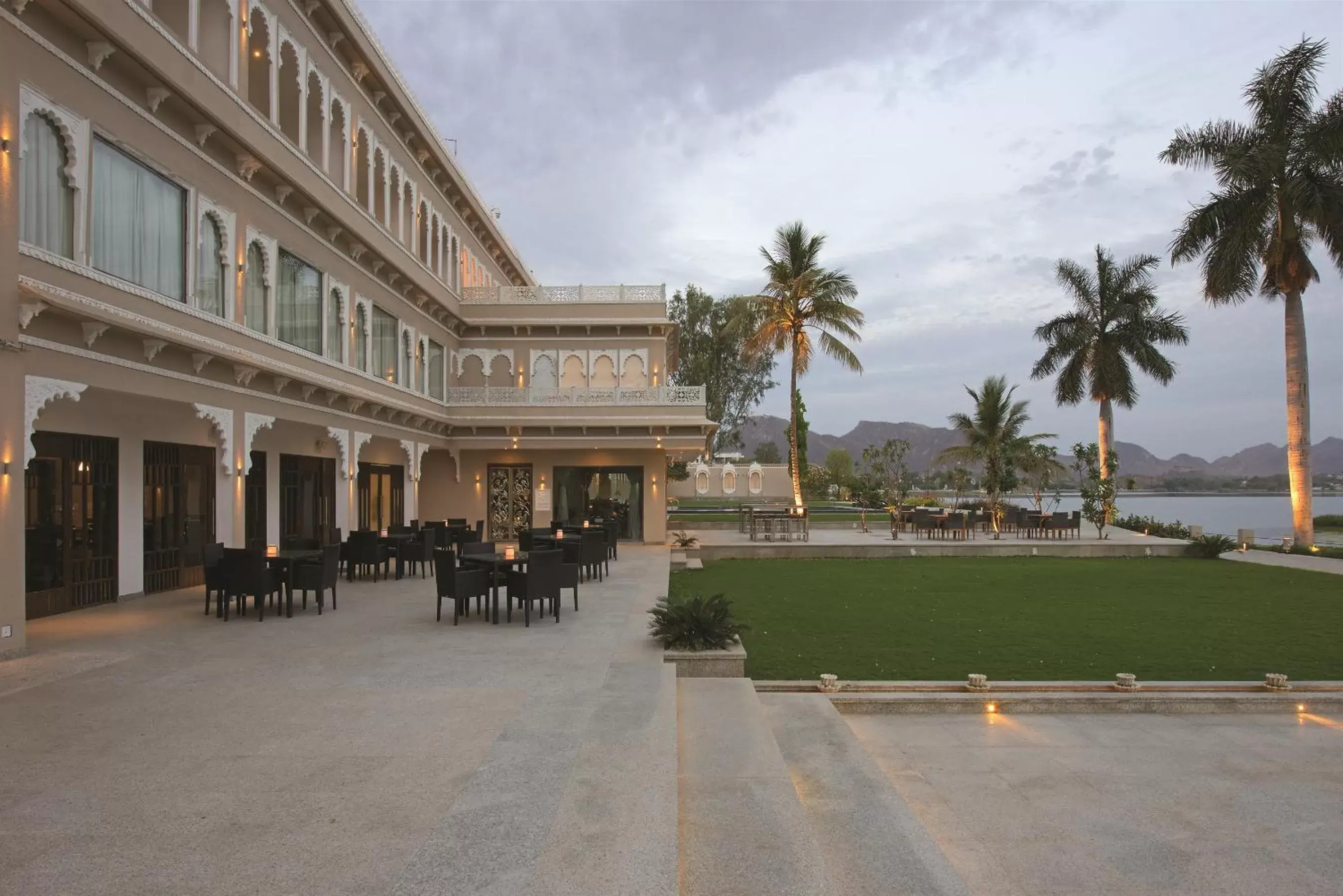 Facade/entrance in Hotel Lakend