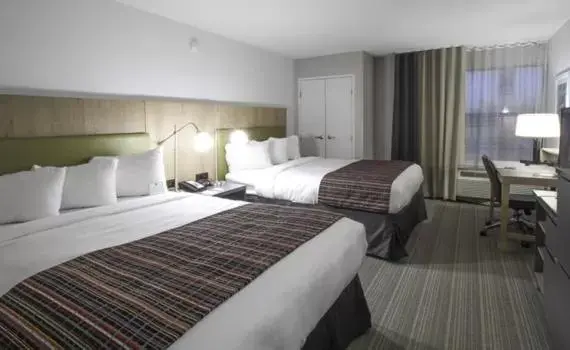 Bedroom, Bed in GreenTree Inn & Suites Phoenix Sky Harbor