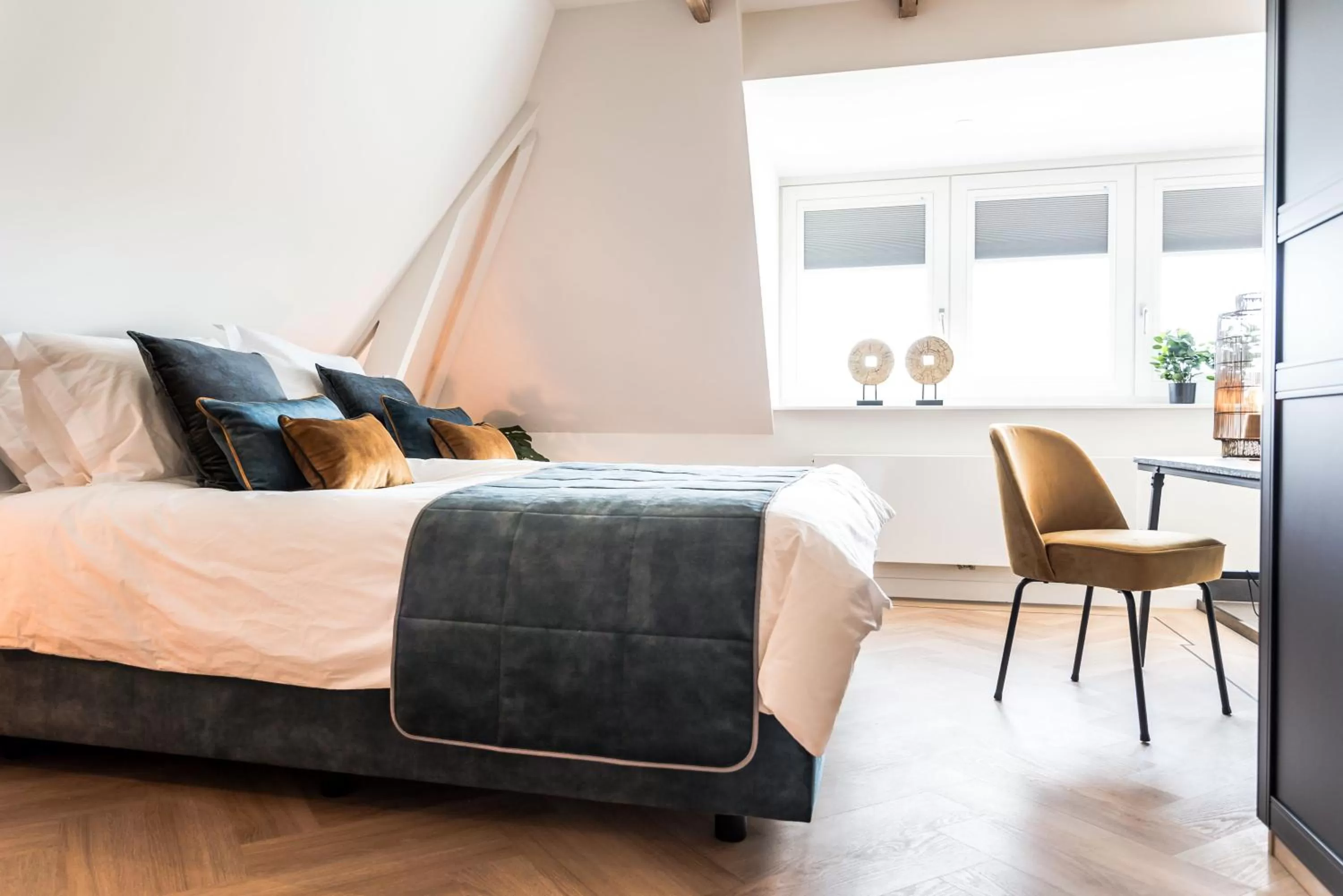 Photo of the whole room, Bed in de Vogelensangh