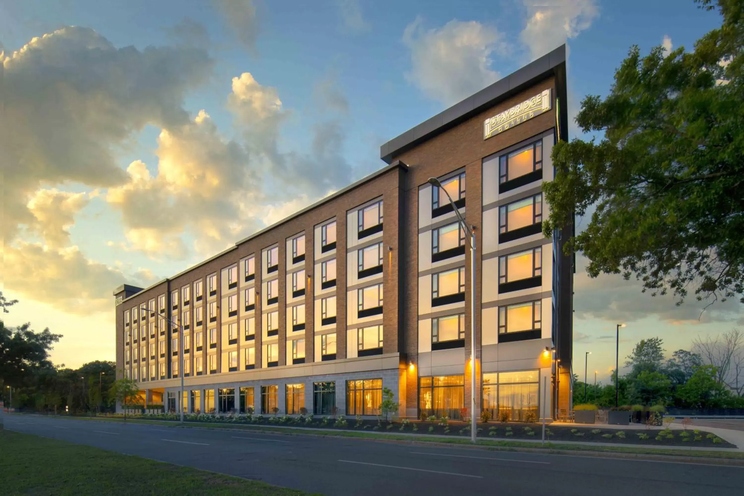 Facade/entrance, Property Building in Holiday Inn Express - Boston Logan Airport - Revere, an IHG Hotel