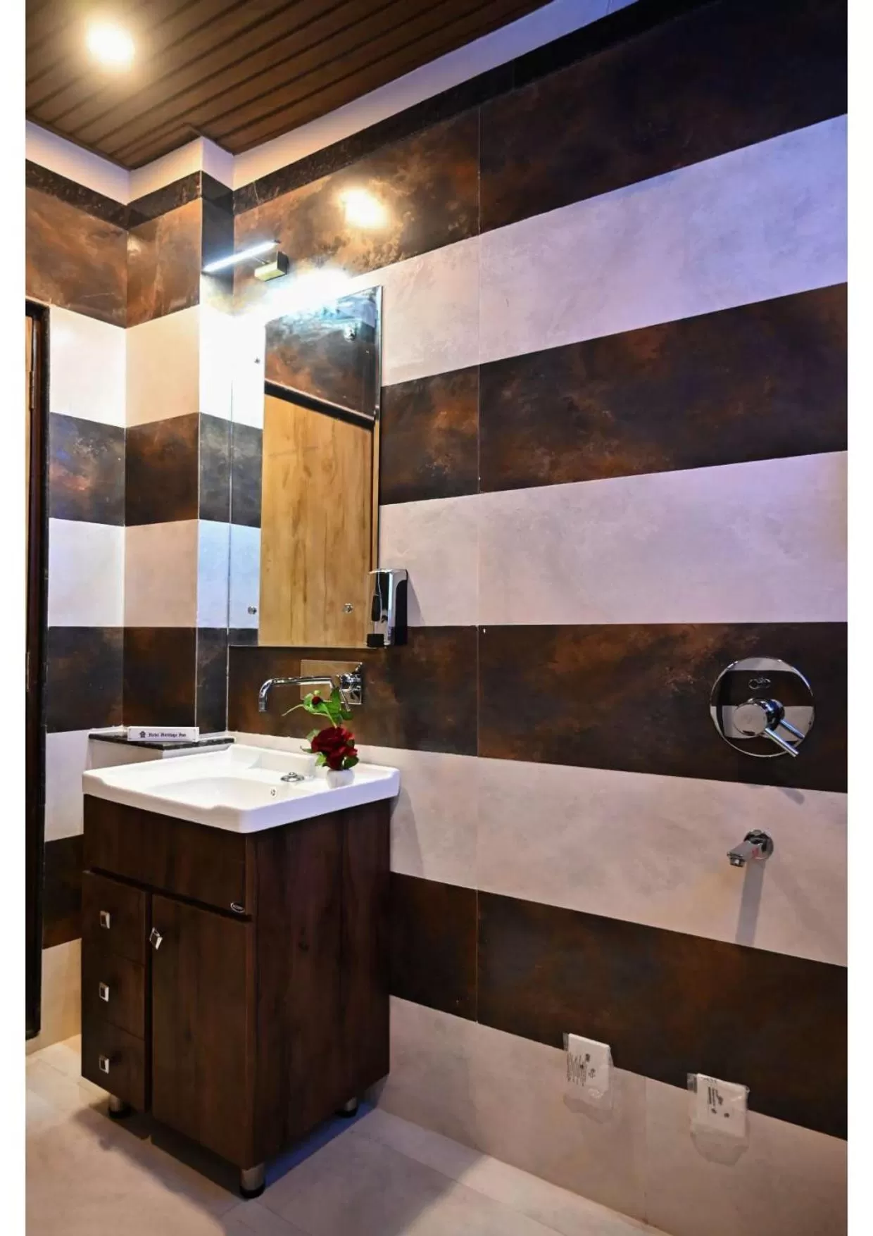 Bathroom in Hotel Heritage Inn at Assi Ghat