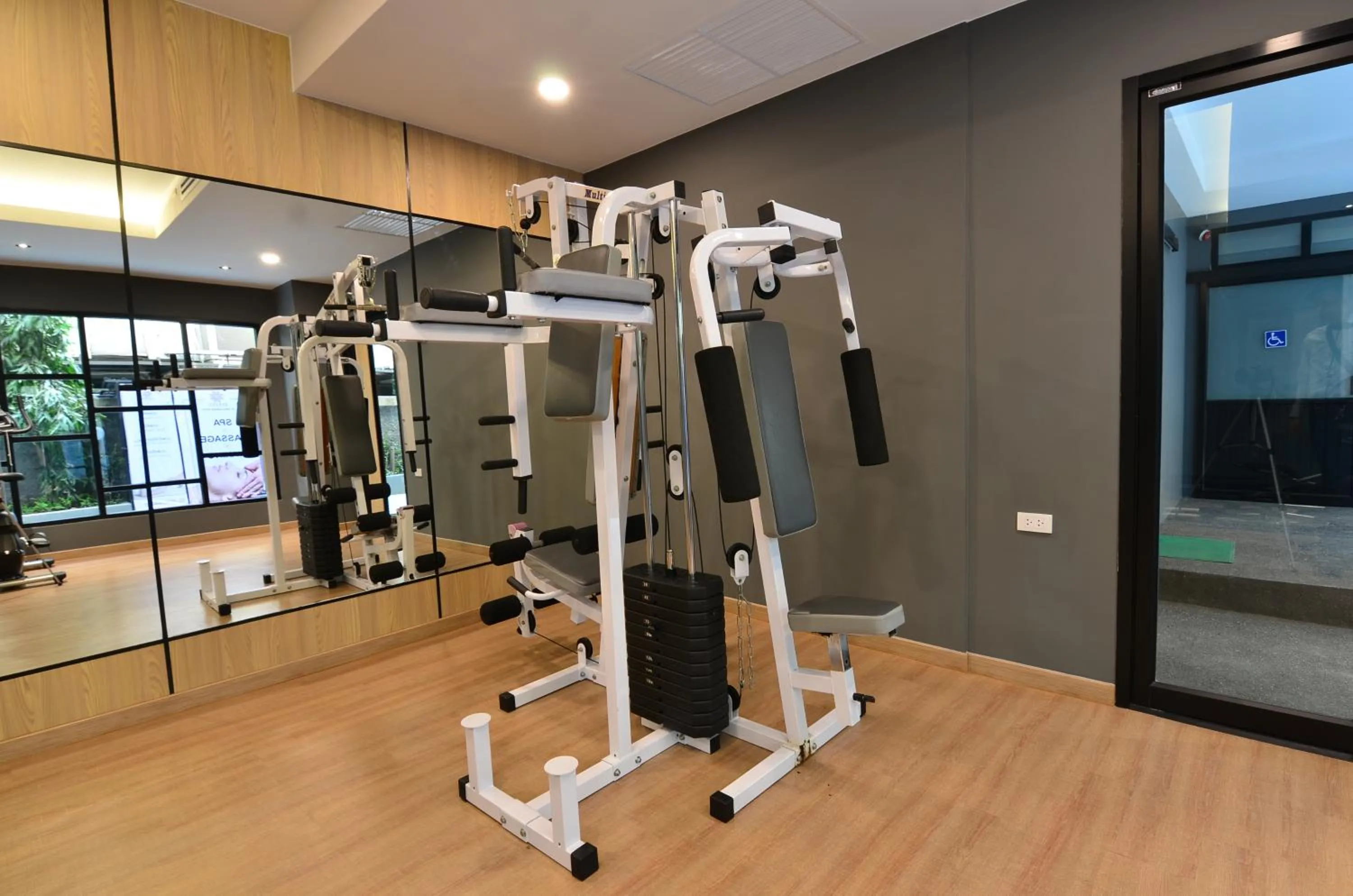 Fitness centre/facilities in Grand Tara Garden Thai Hotel