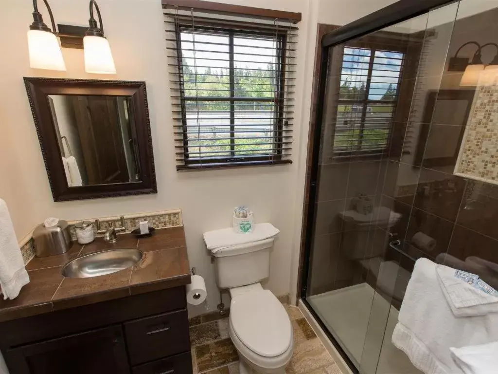 Bathroom in Columbia Cliff Villas