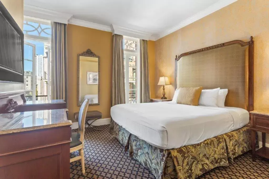 Bed in Lafayette Hotel by LuxUrban