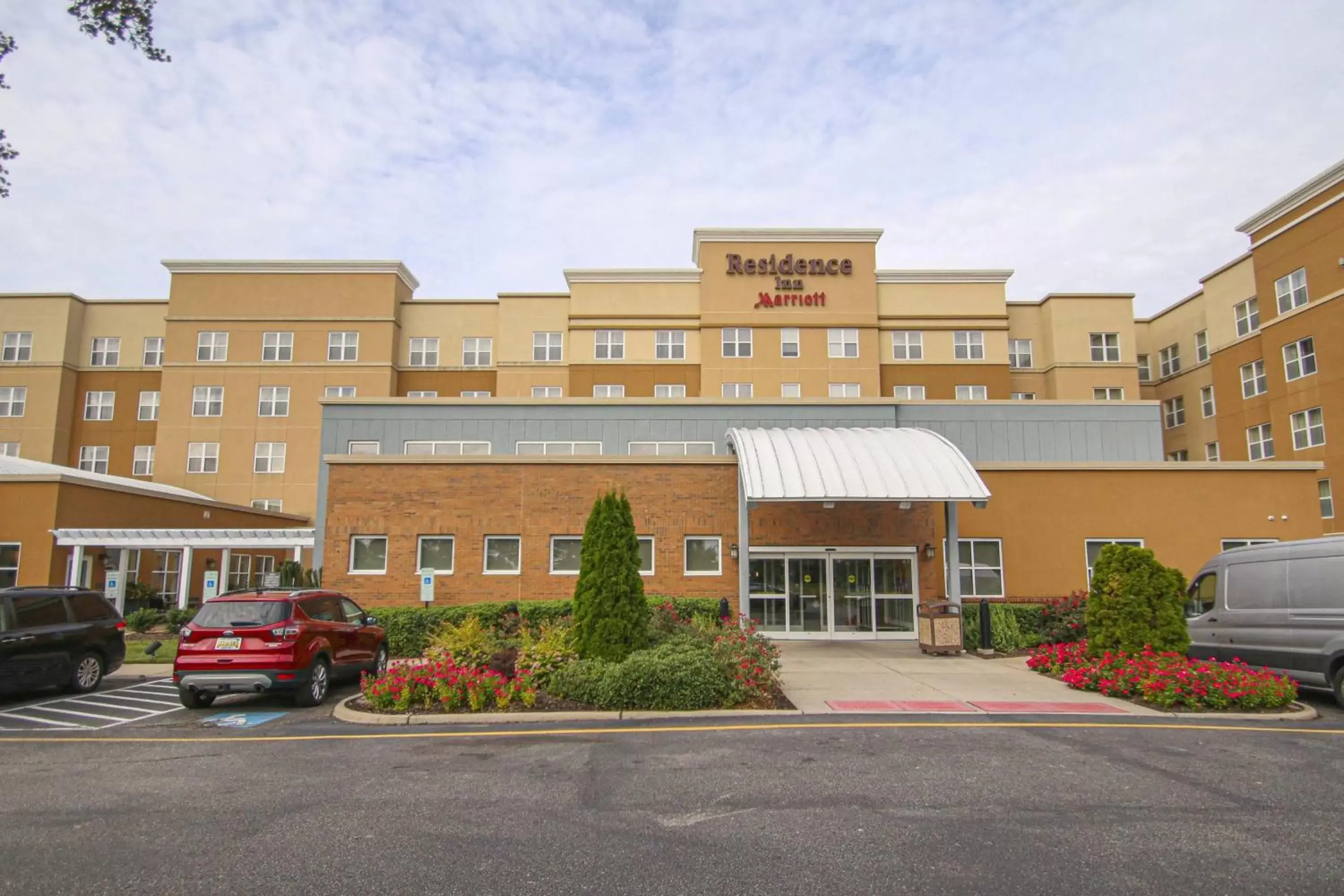 Property Building in Residence Inn Newport News Airport