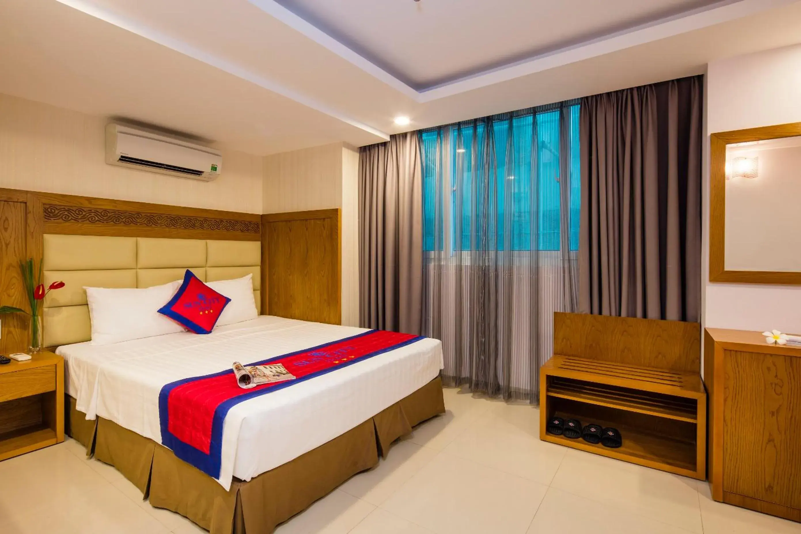 Bedroom, Bed in Sun City Hotel