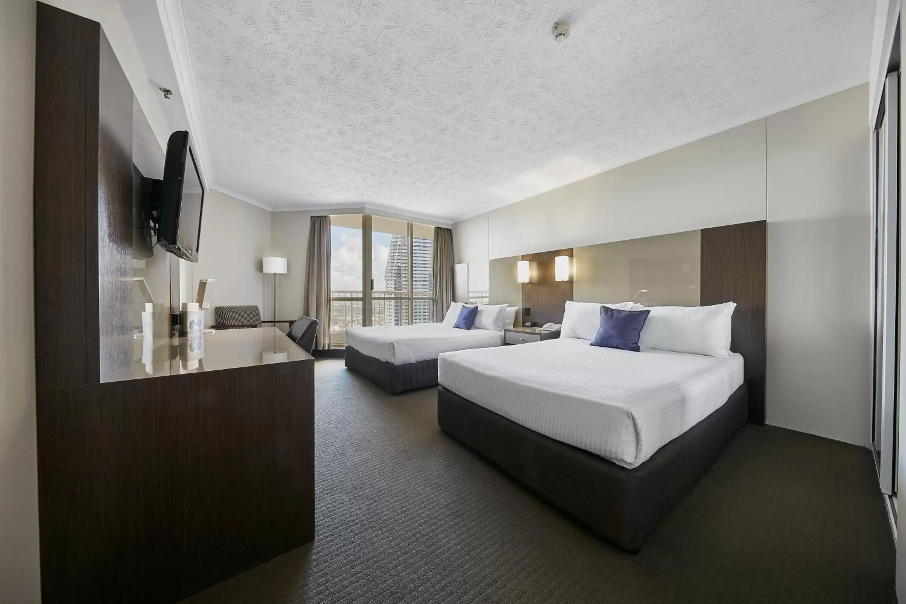 Photo of the whole room, Bed in Novotel Surfers Paradise