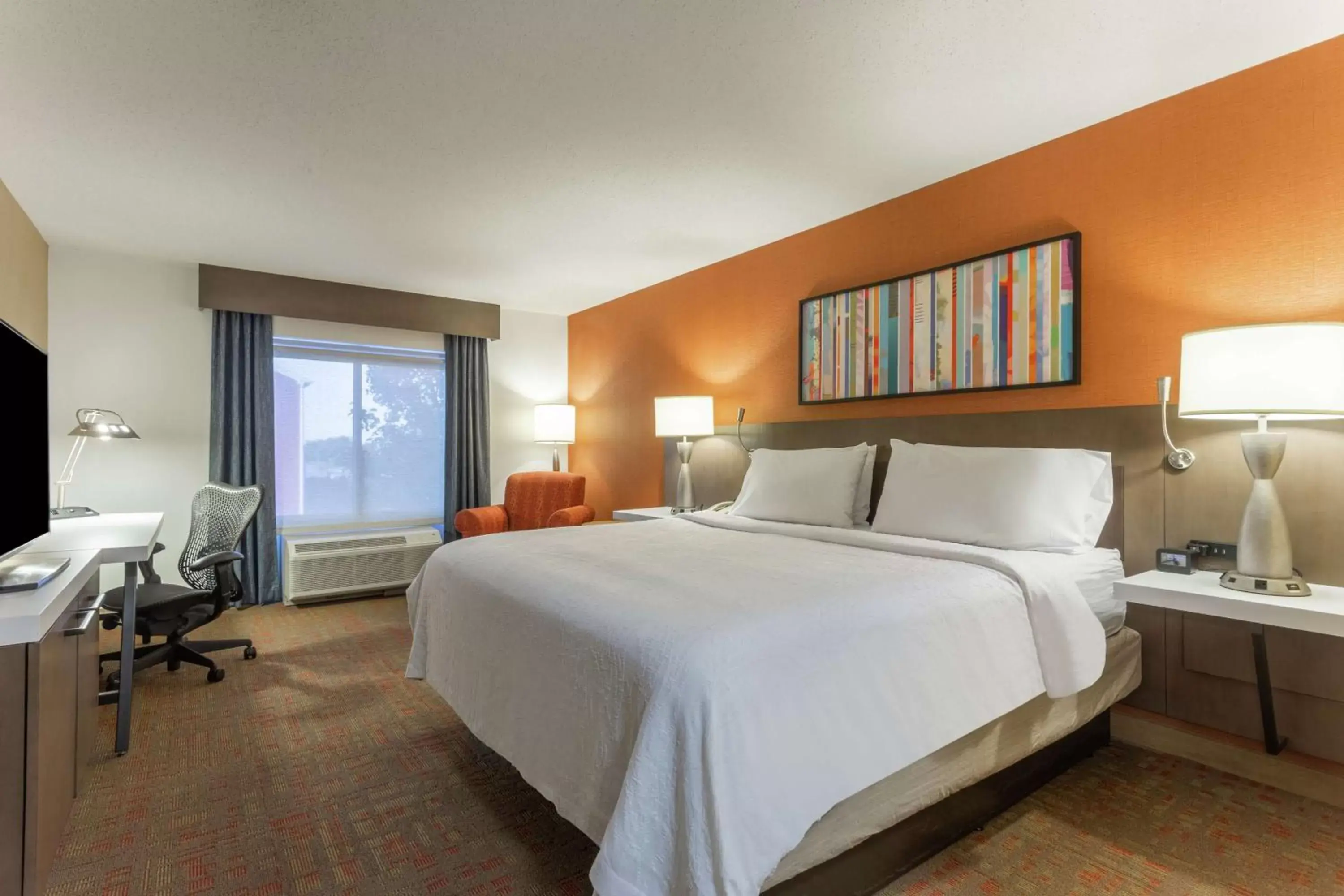 Bedroom, Bed in Hilton Garden Inn Chicago/Tinley Park