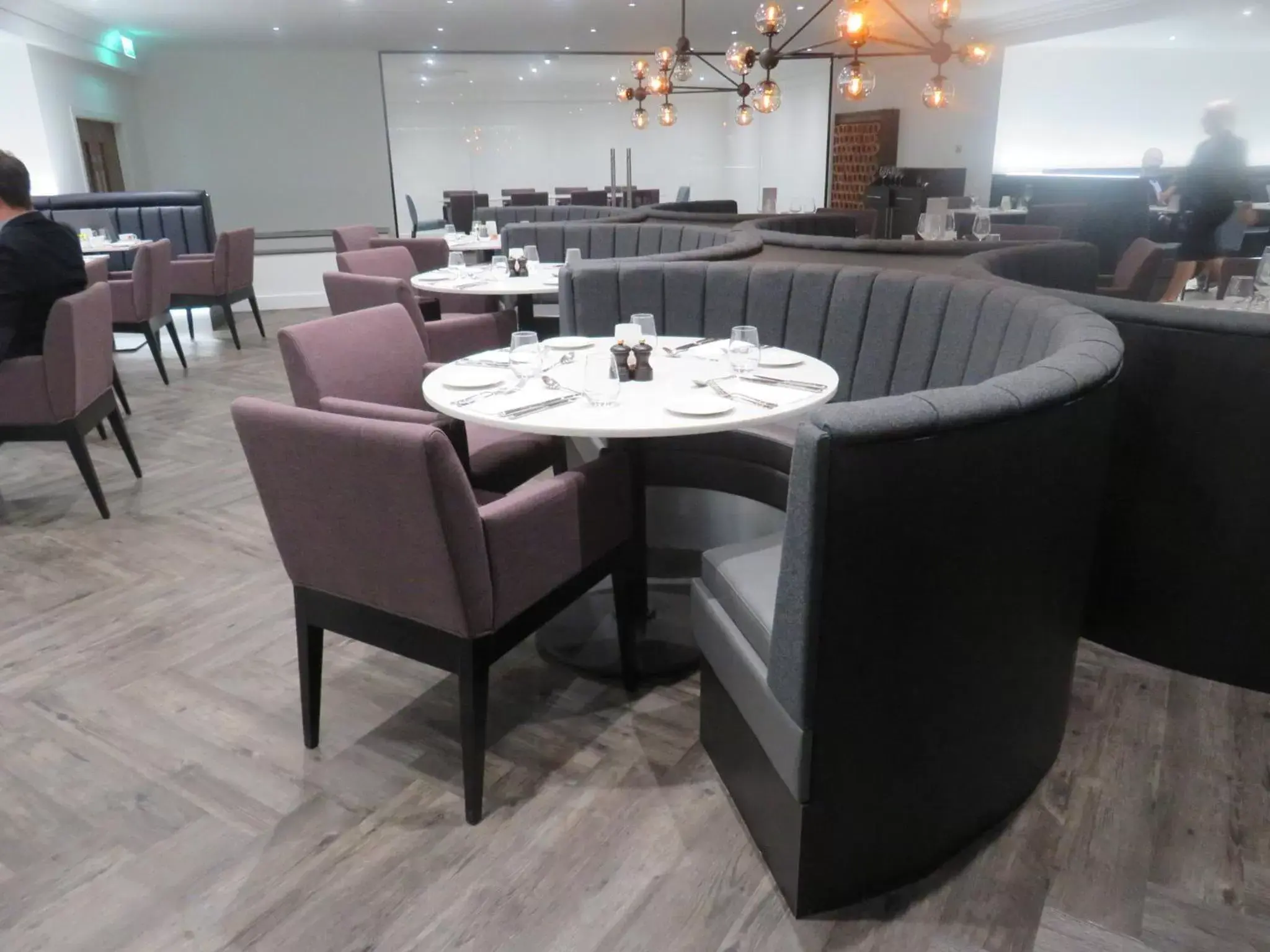 Restaurant/Places to Eat in Samlesbury Hotel