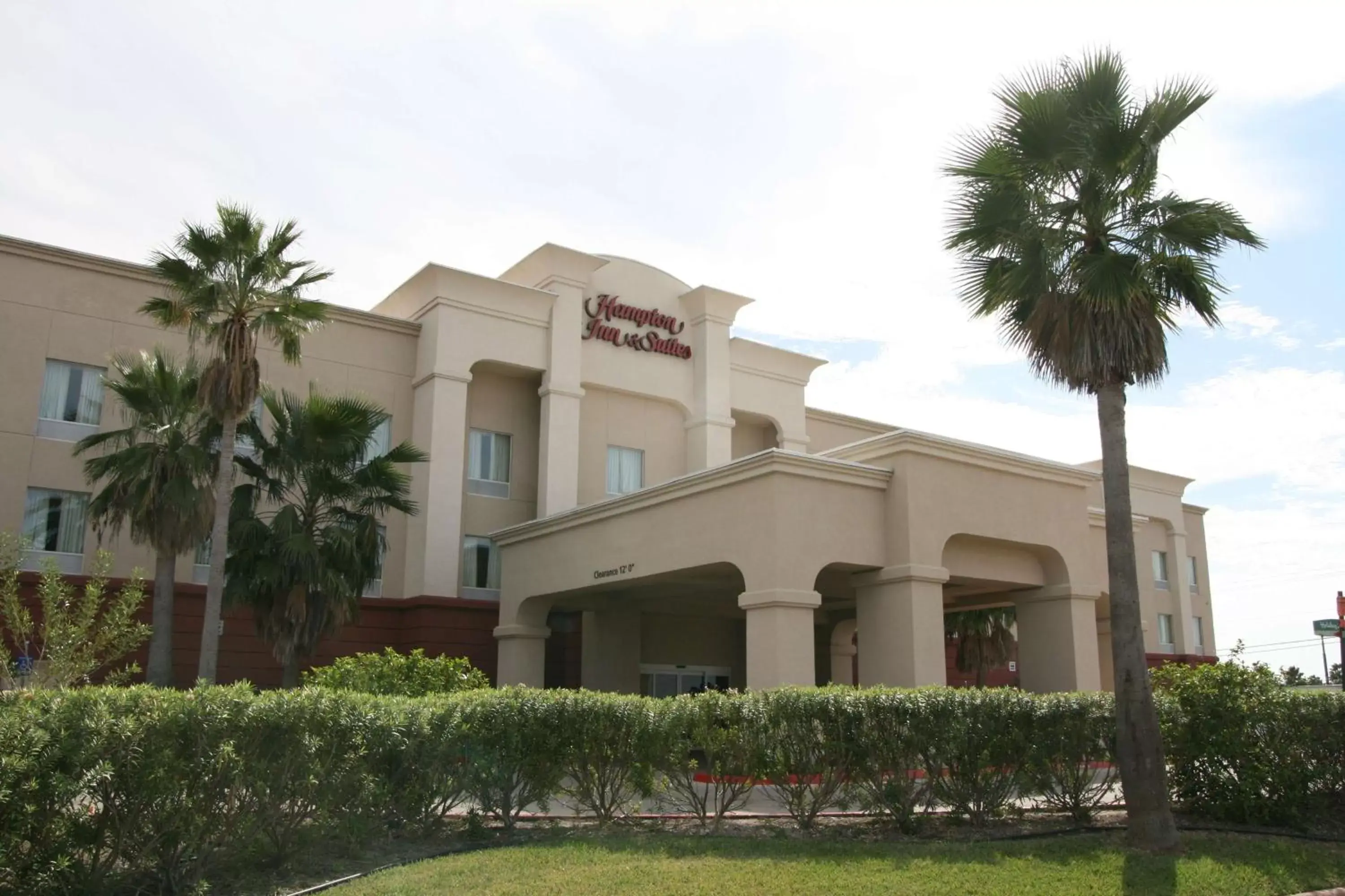 Property Building in Hampton Inn and Suites-Brownsville
