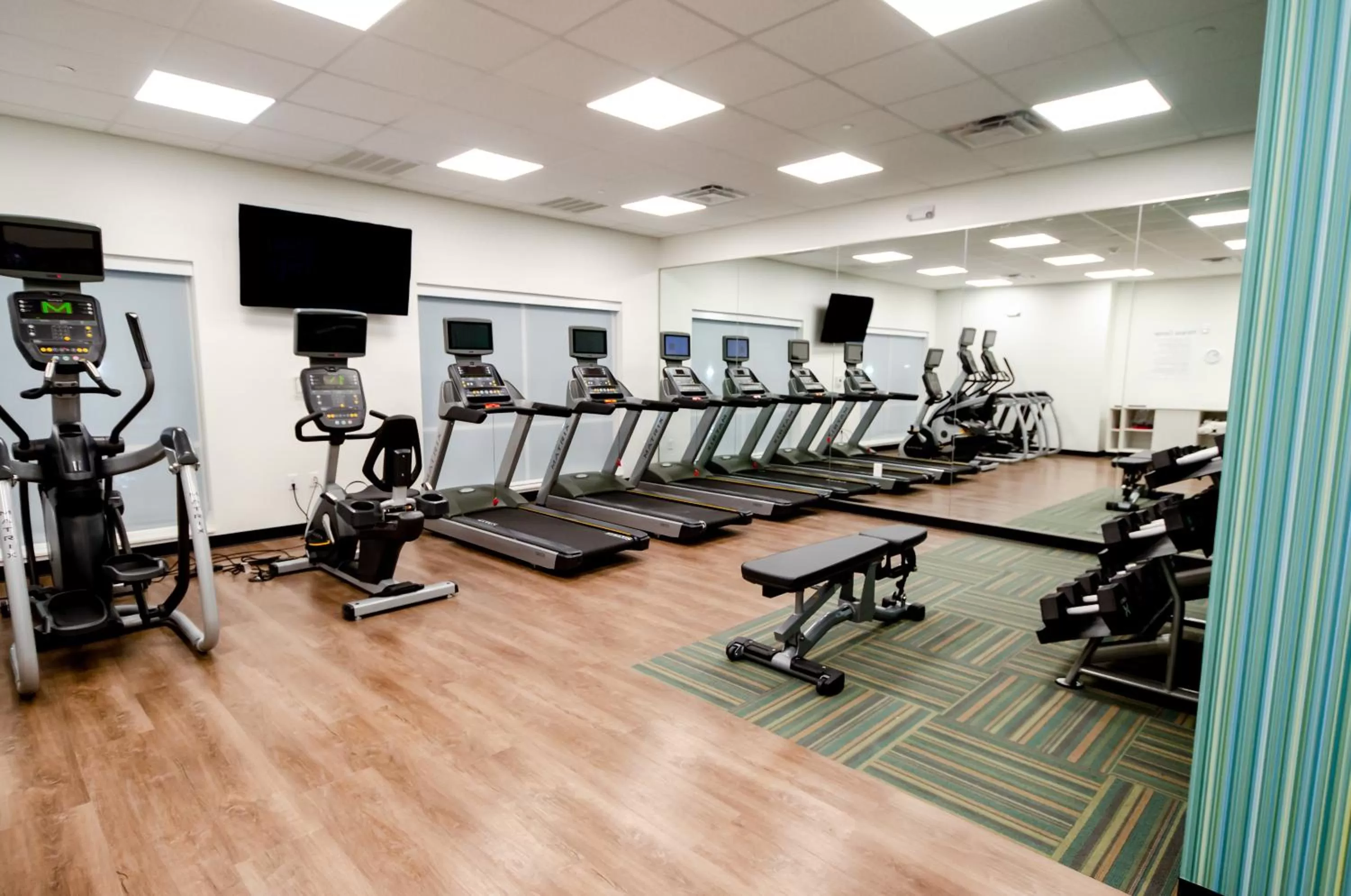 Fitness centre/facilities in Holiday Inn Express & Suites Taylor by IHG