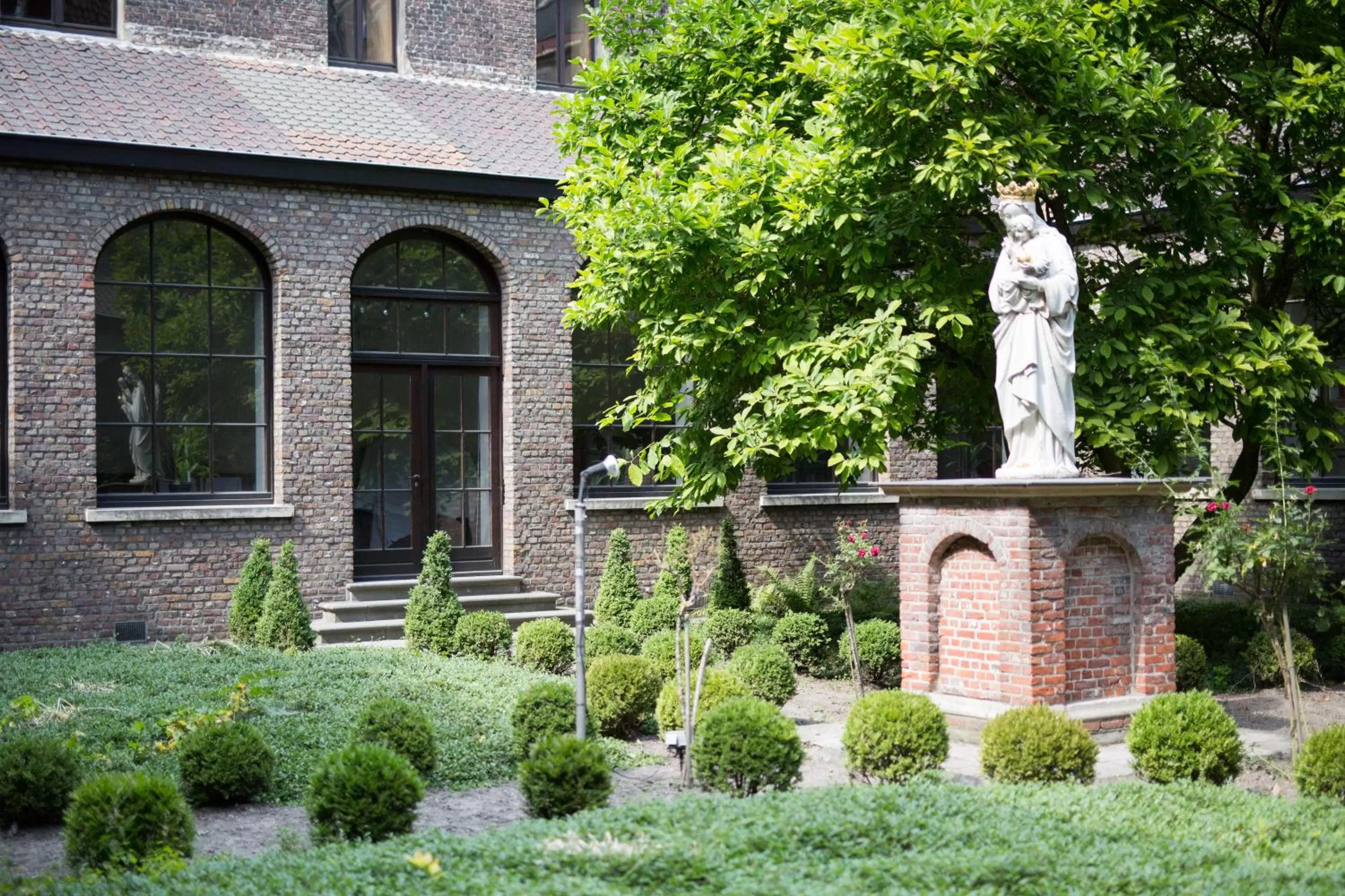 Garden, Property Building in Het Rustpunt