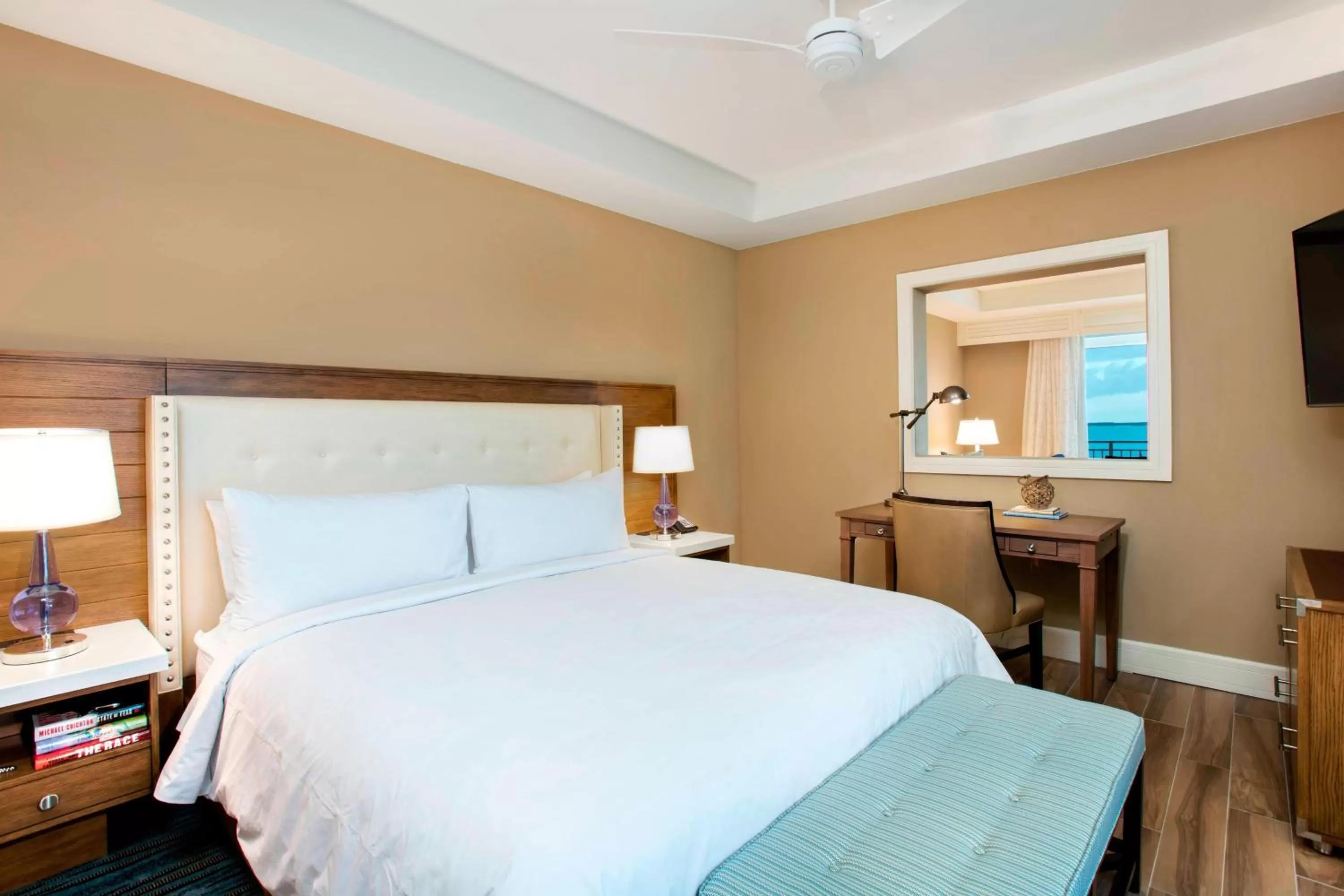 Bedroom, Bed in Playa Largo Resort & Spa, Autograph Collection