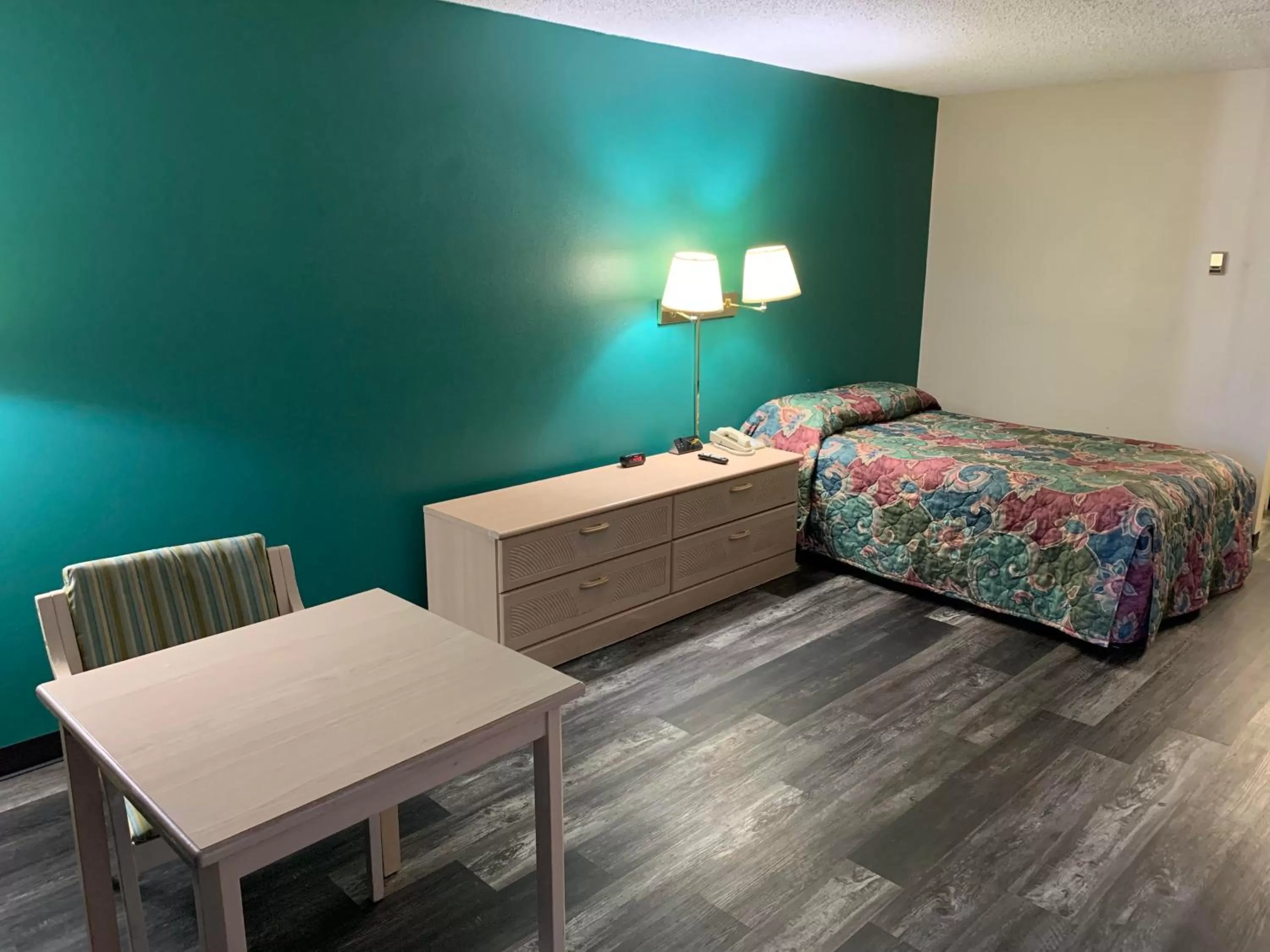 Bed in Hospitality House Union City I 69 US 51, TN