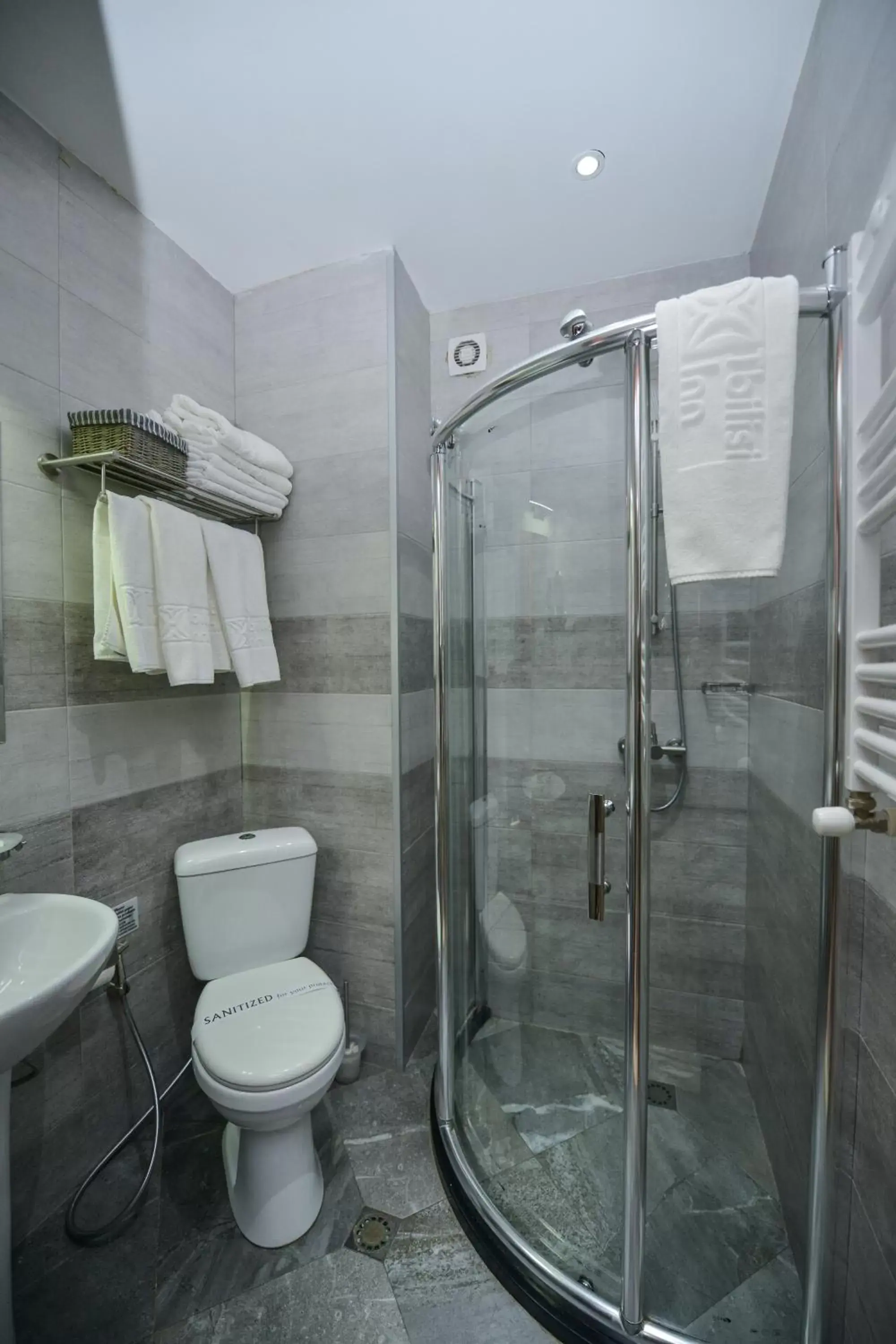 Bathroom in Tbilisi Inn