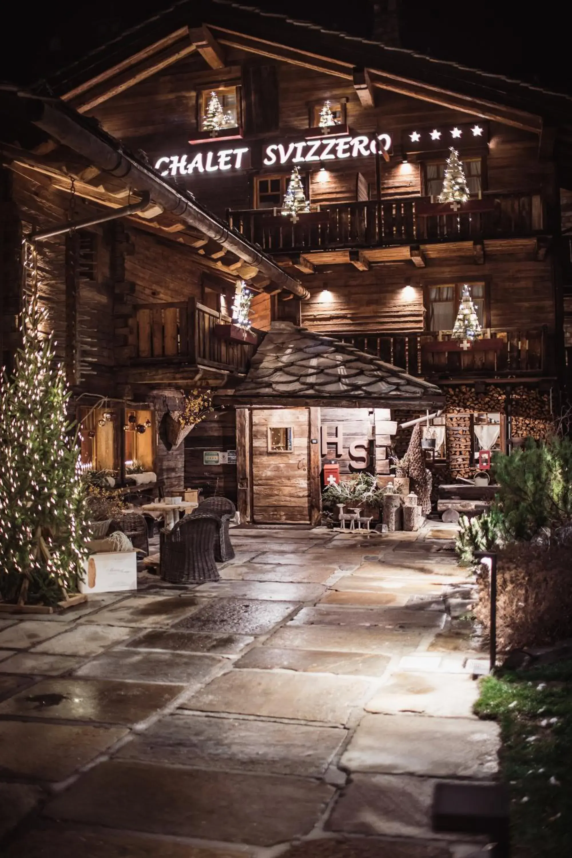 Property building in Hotel Chalet Svizzero