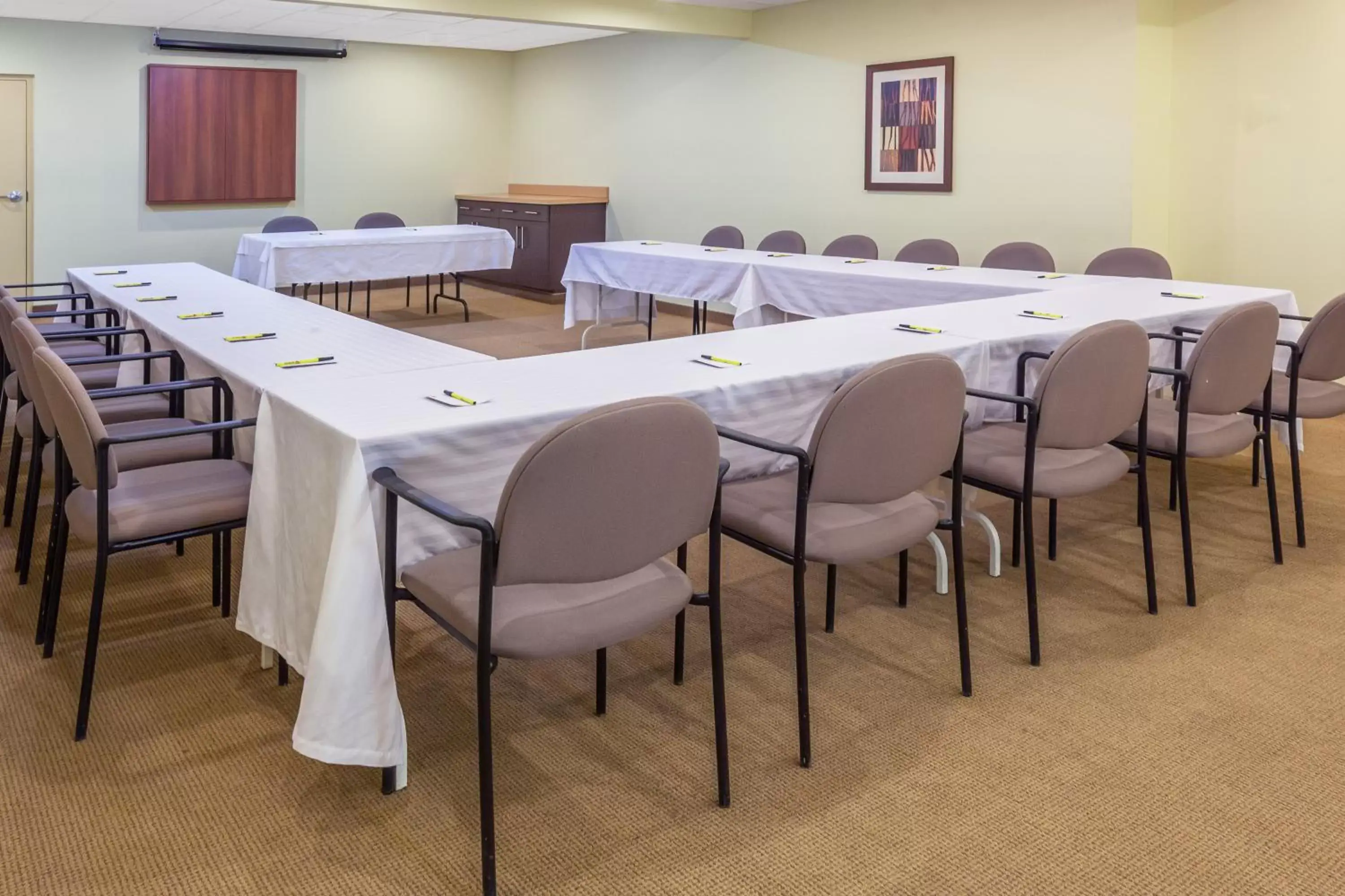 Meeting/conference room, Business Area/Conference Room in Super 8 by Wyndham Campbellton NB