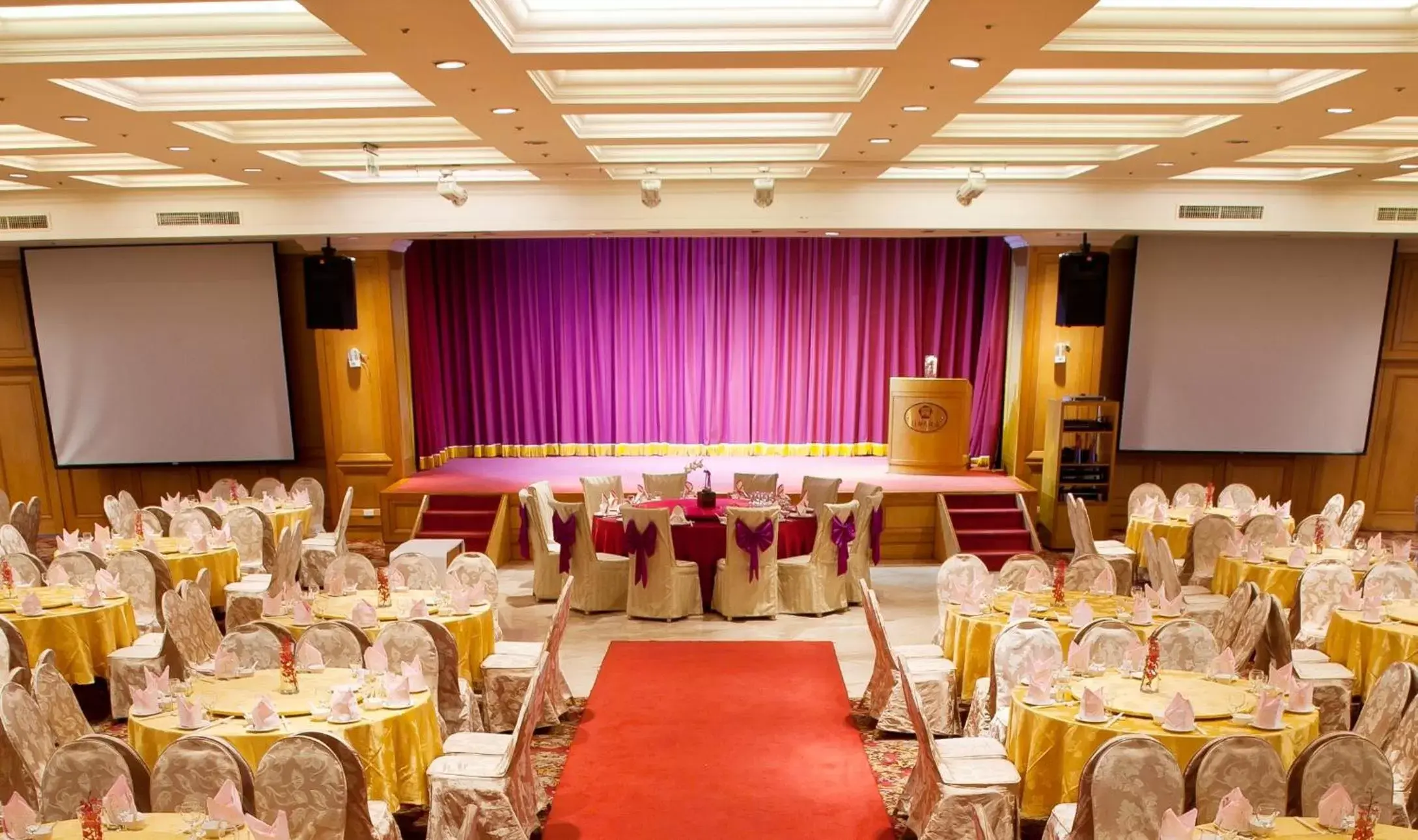 Property building, Banquet Facilities in Chuto Plaza Hotel
