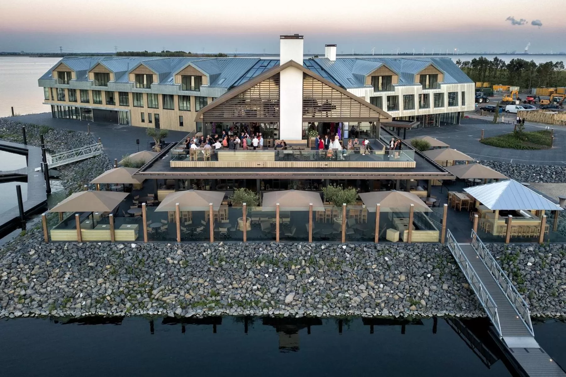 Property building in Waterrijk Oesterdam Hotel