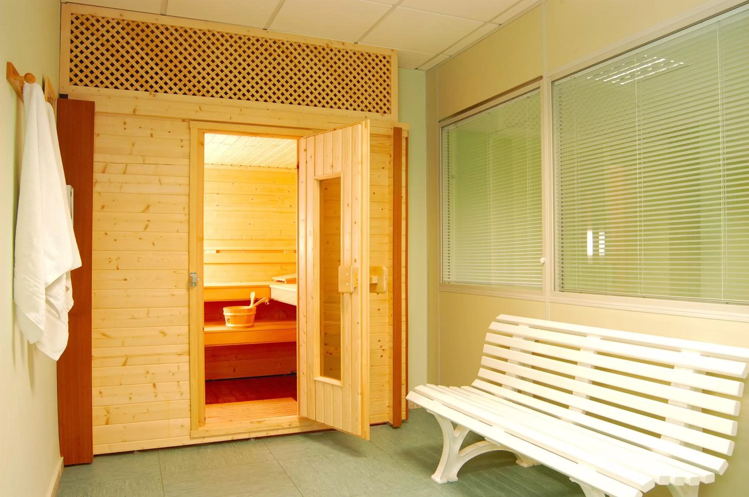 Sauna, Bed in Hotel Don Manolito
