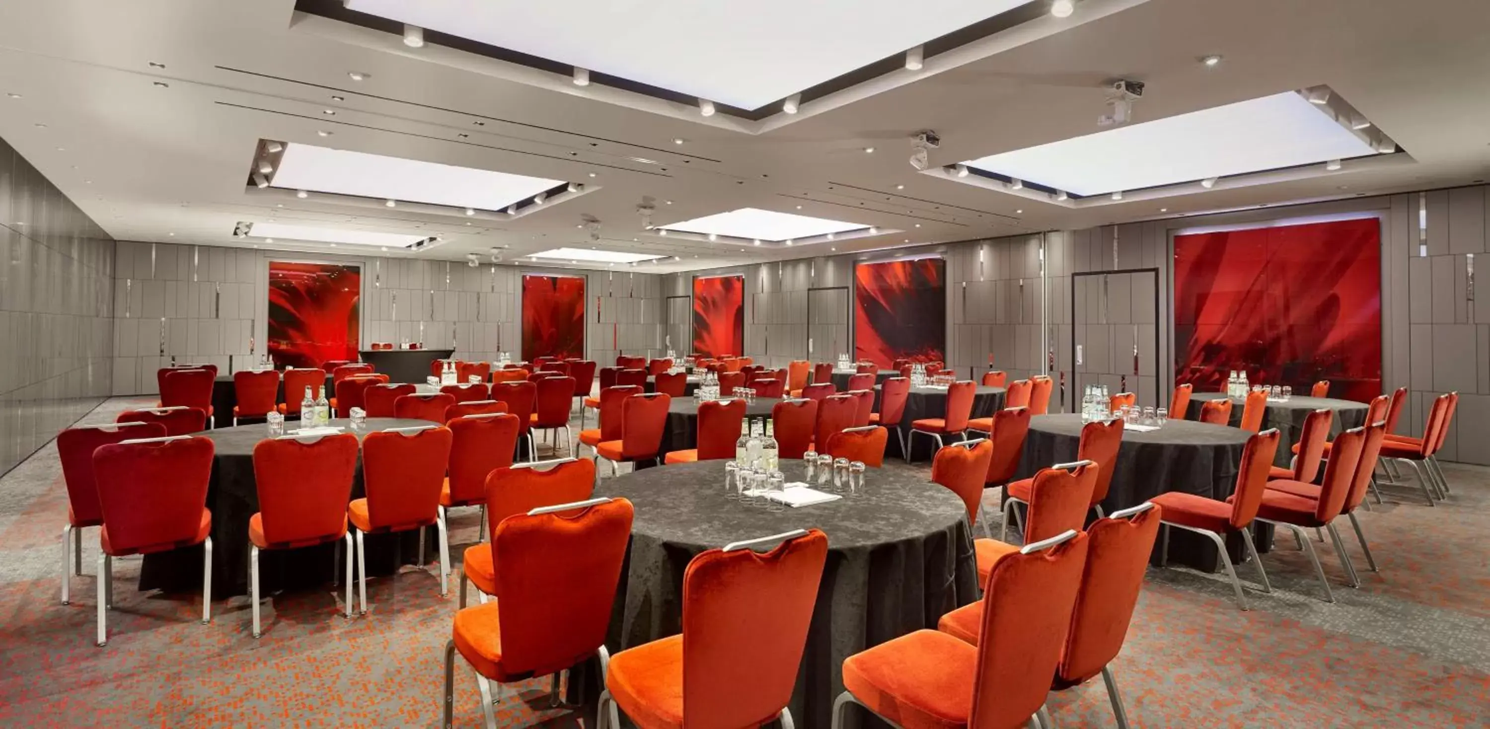 On site, Banquet Facilities in Park Plaza London Riverbank