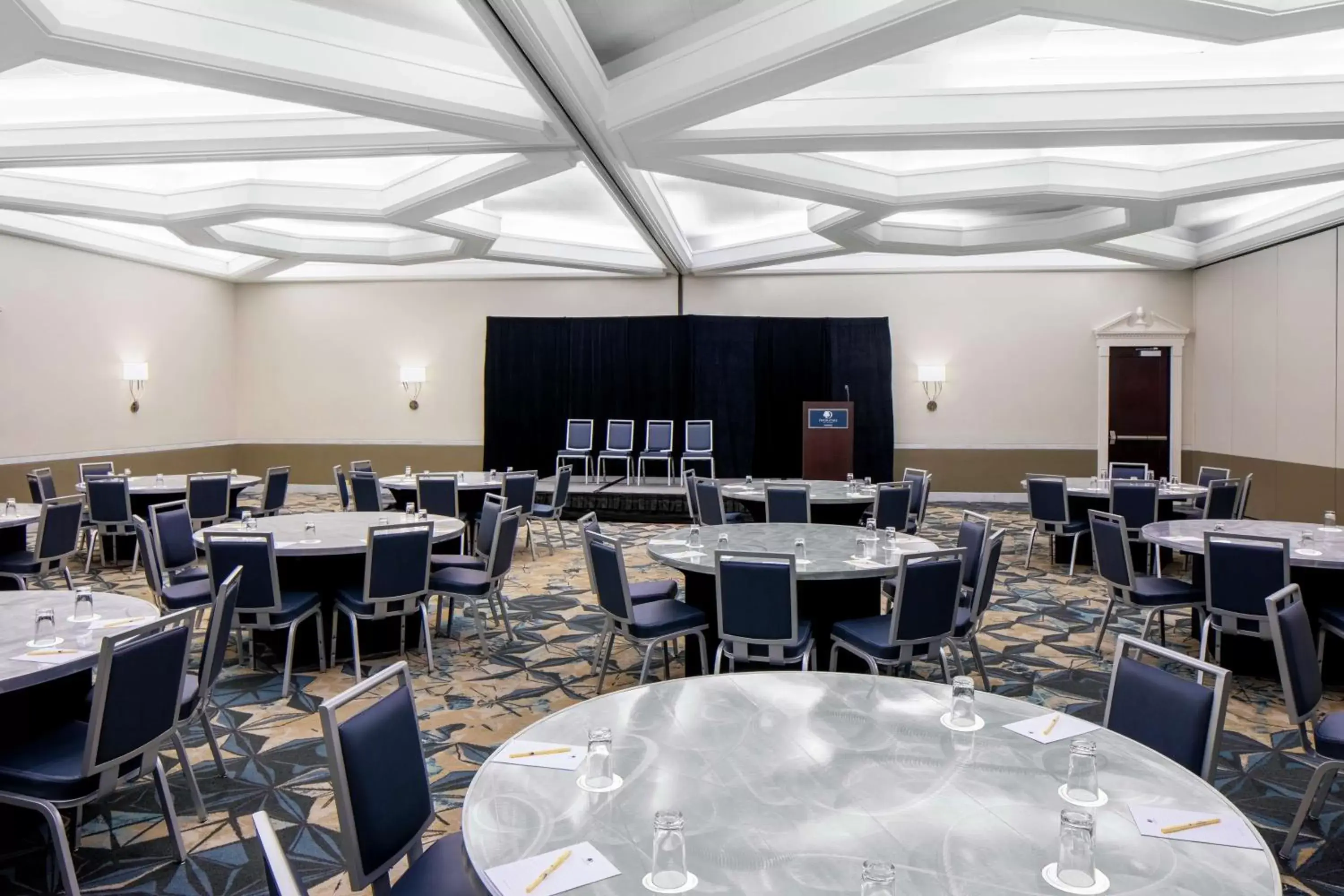 Meeting/conference room in DoubleTree by Hilton Nashua