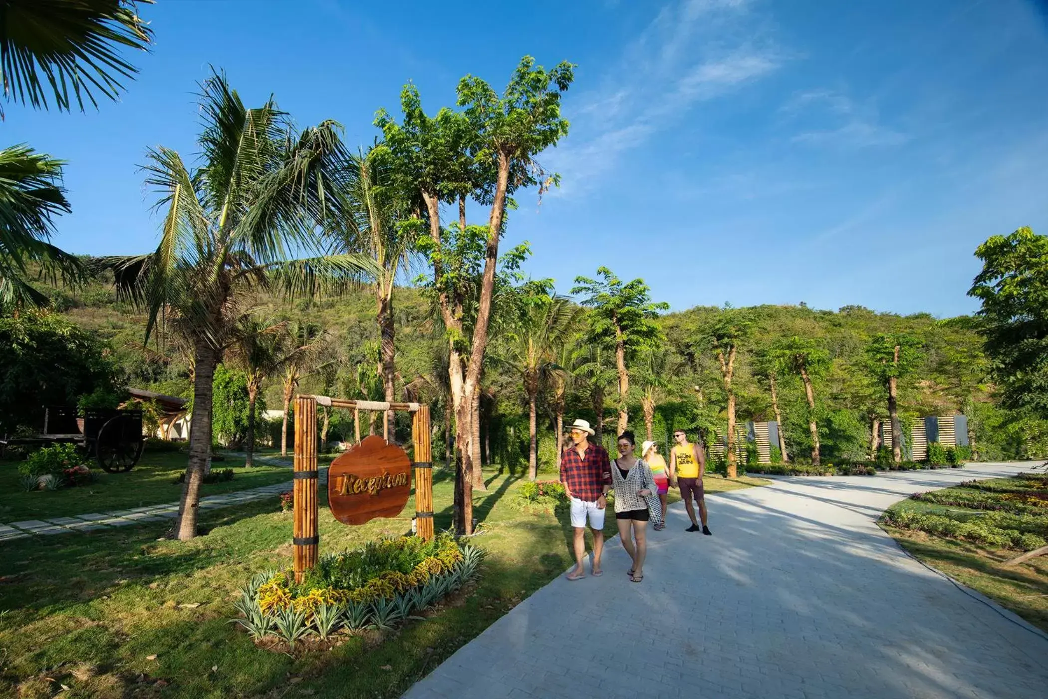 People in Hon Tam Resort