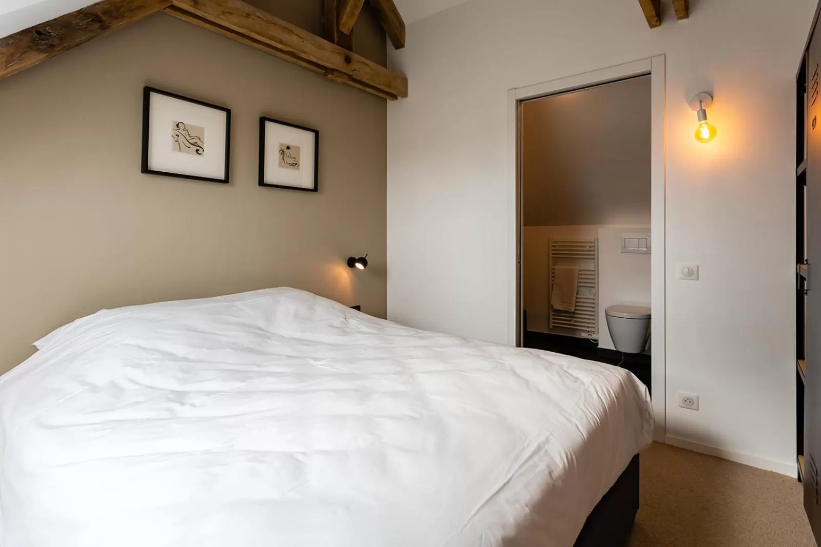 Bed in HARAS DE BARRY