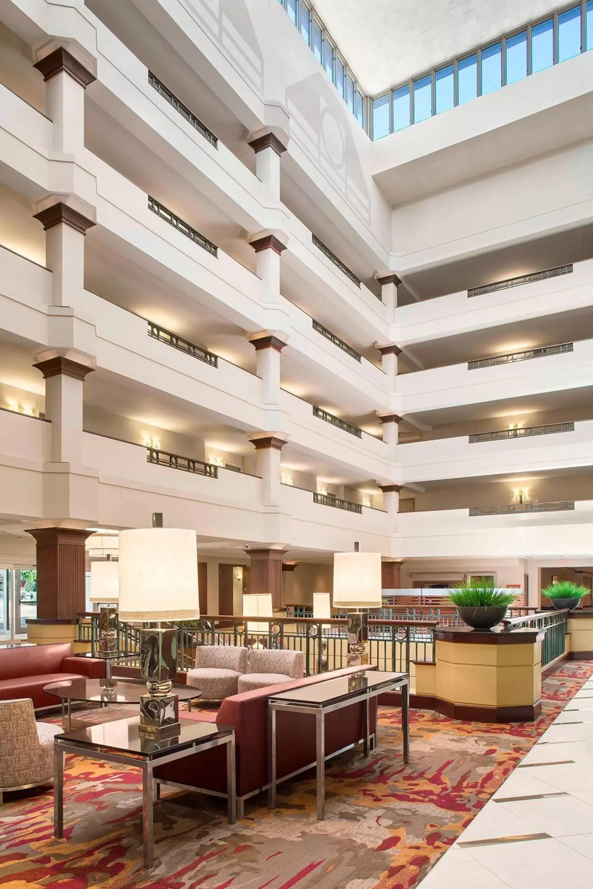 Lobby or reception, Restaurant/Places to Eat in Sheraton Suites Akron Cuyahoga Falls