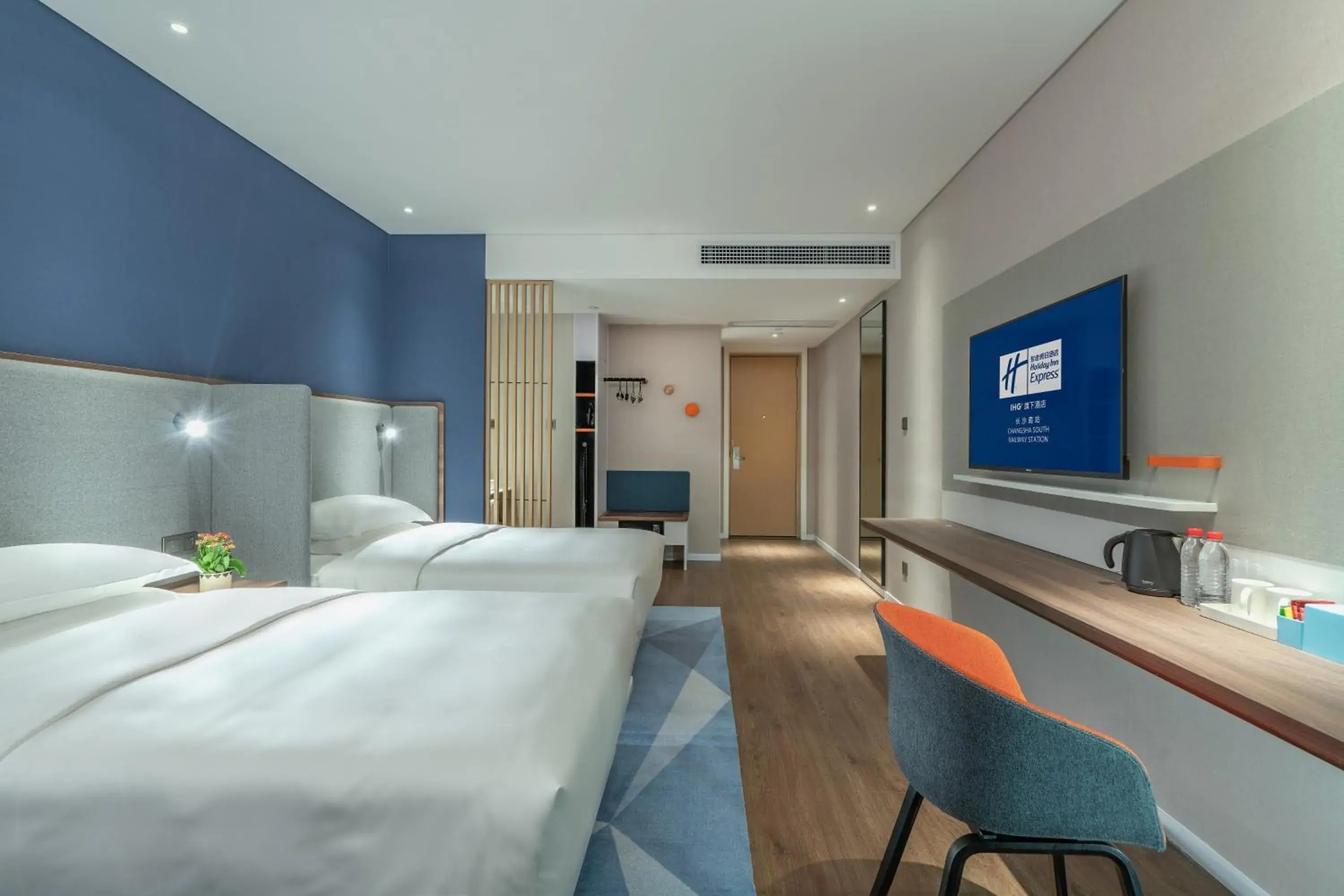 Photo of the whole room in Holiday Inn Express Changsha South Railway Station, an IHG Hotel