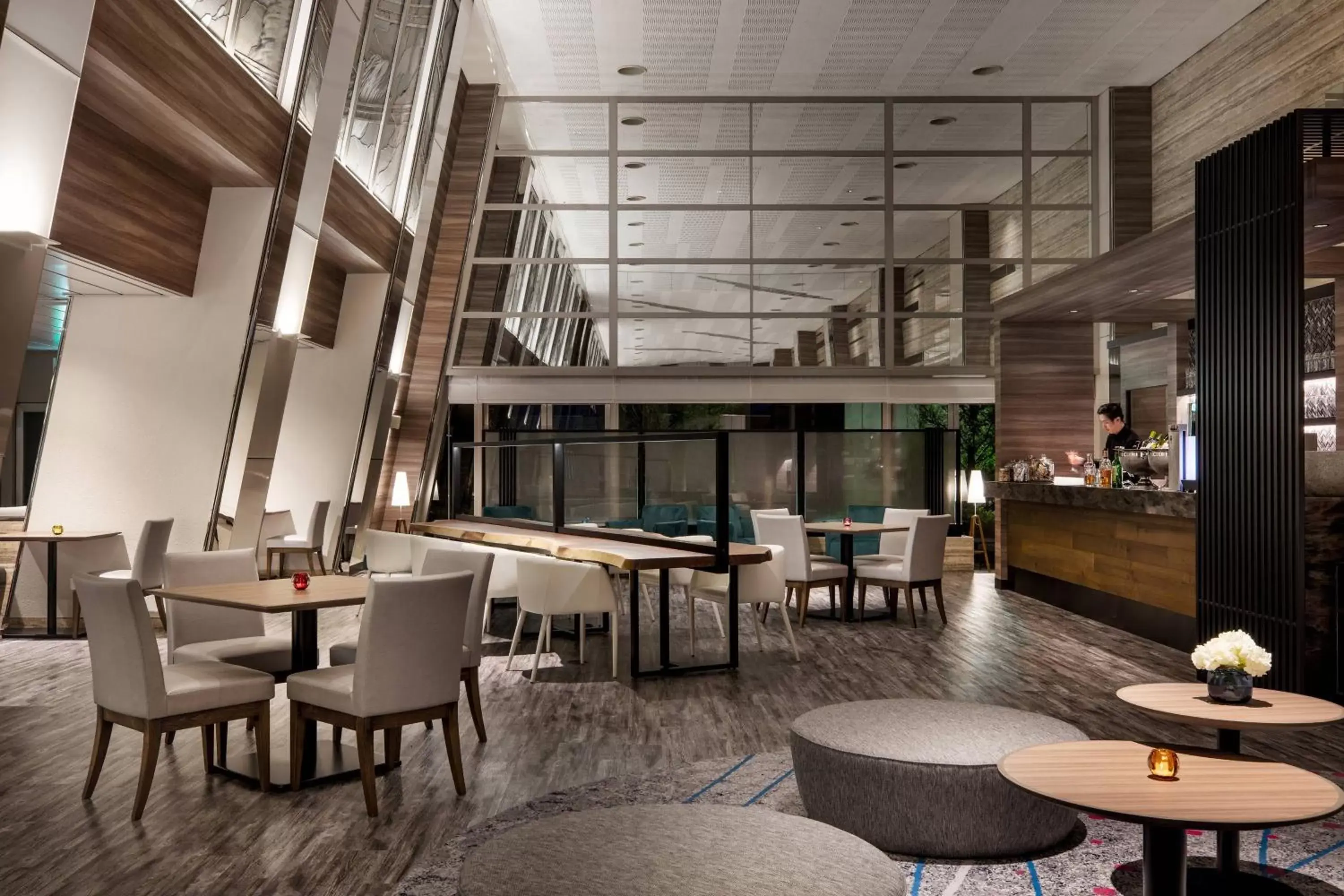 Lounge or bar, Restaurant/Places to Eat in Lake Biwa Marriott Hotel