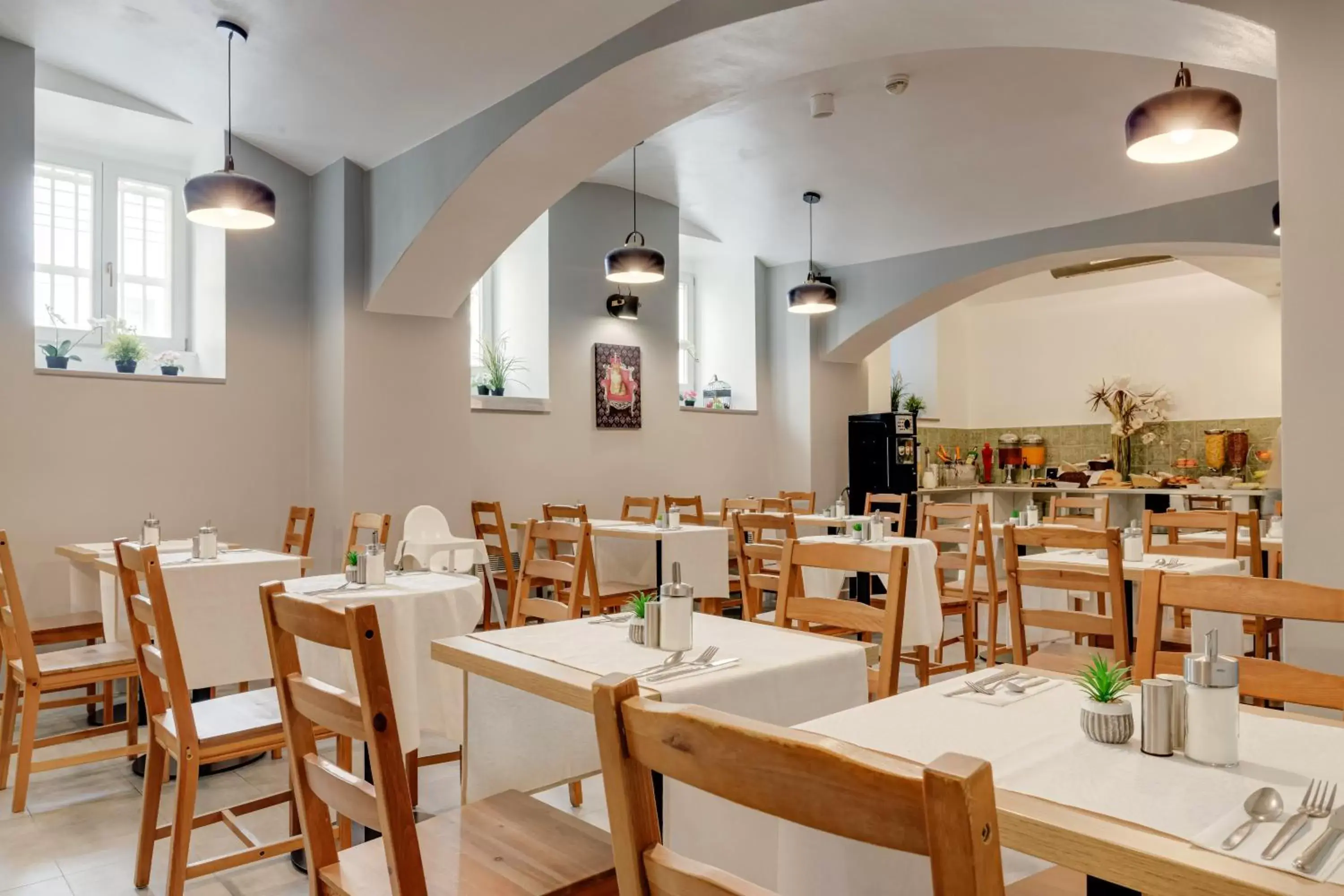 Breakfast in Royal Court Hotel Breakfast in Royal Court Hotel