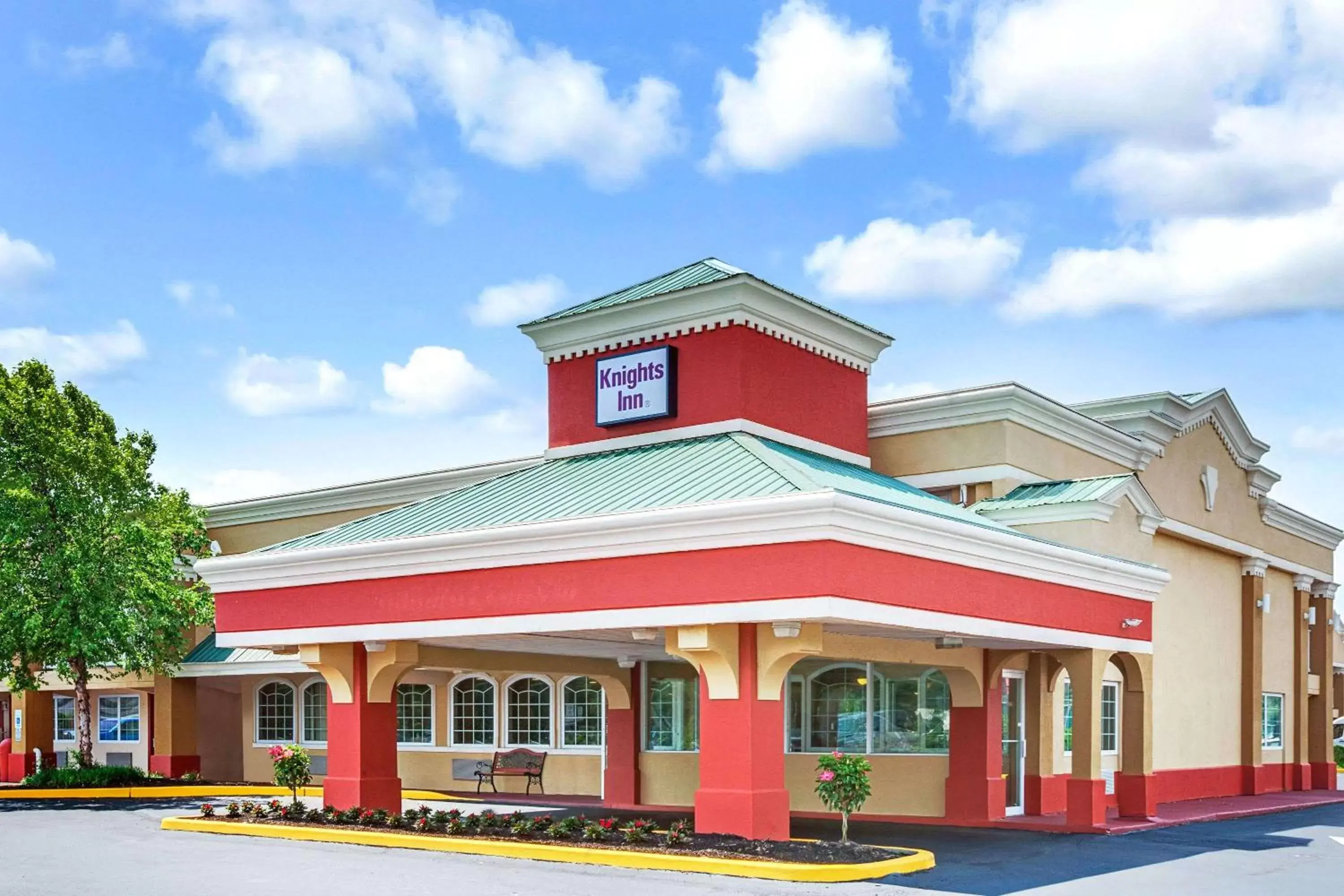 Property building in Knights Inn Mount Laurel Property building in Knights Inn Mount Laurel