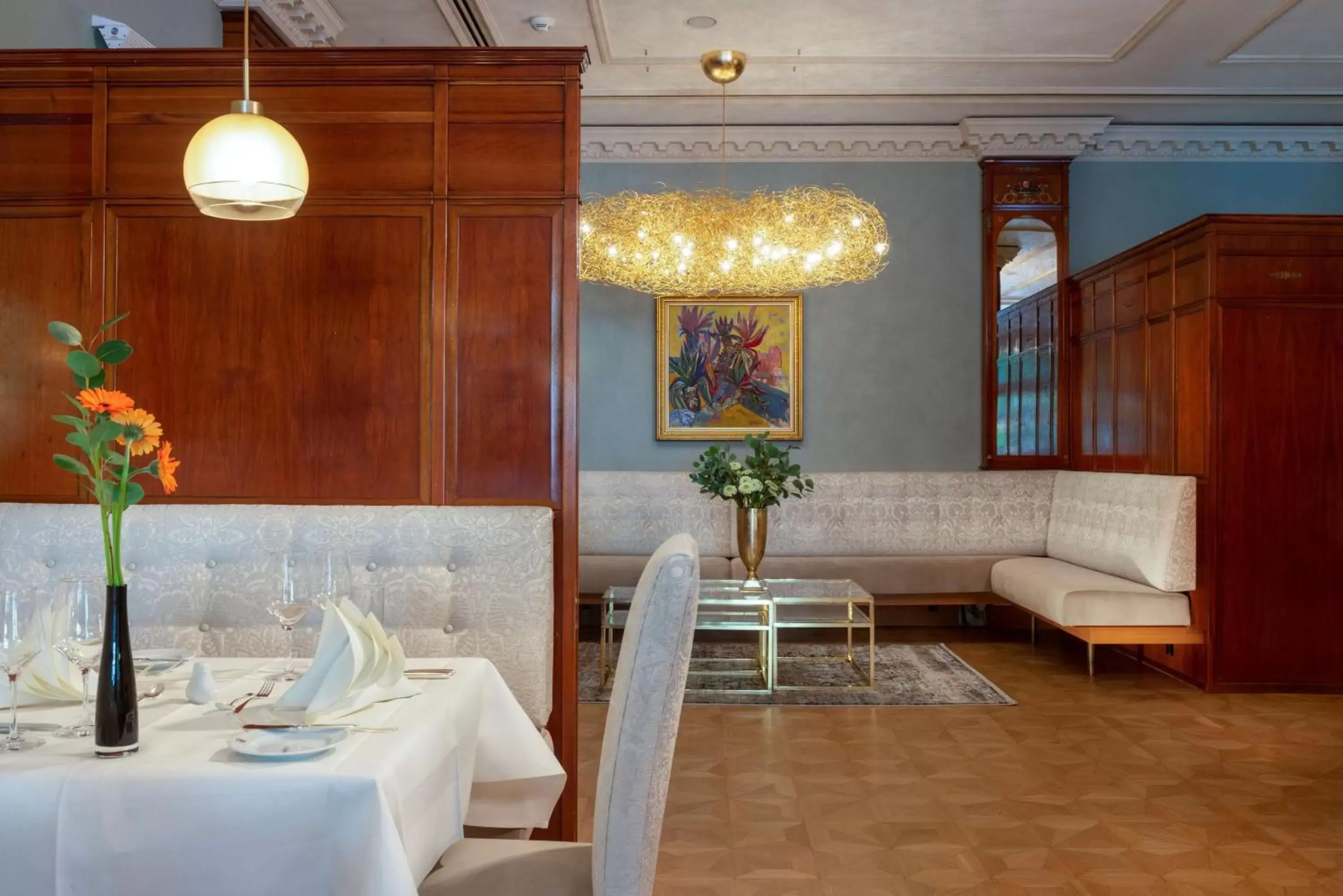 Restaurant/Places to Eat in Best Western Premier Grand Hotel Russischer Hof