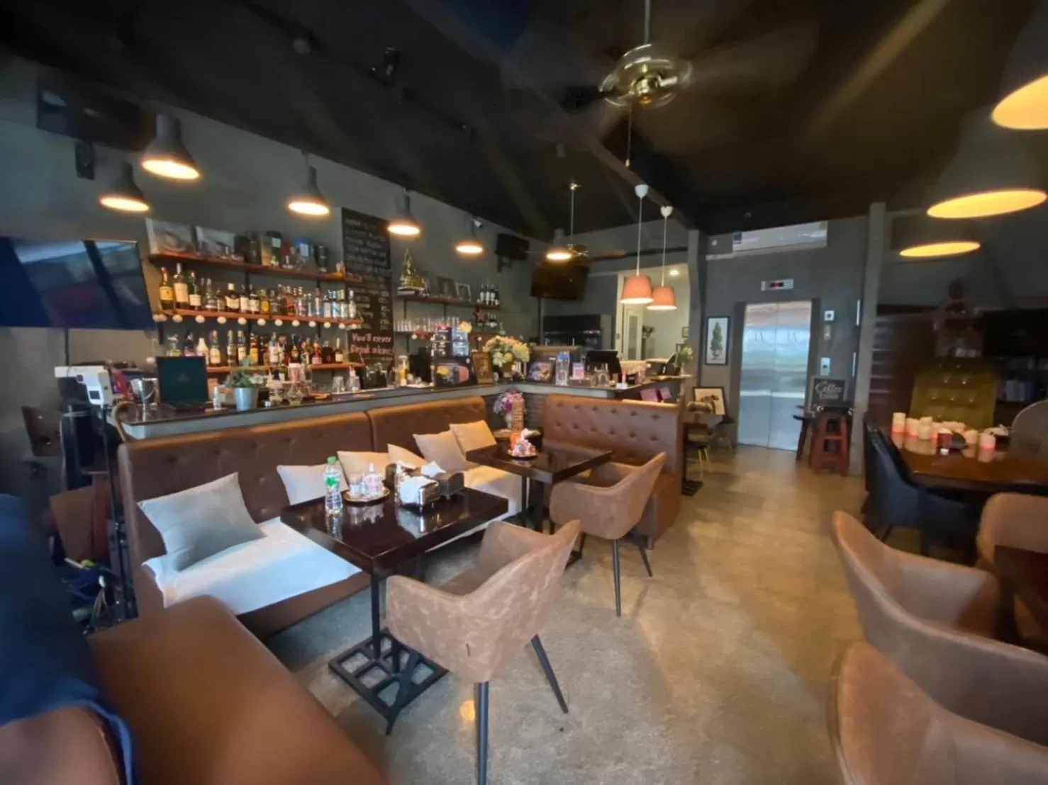 The Urban Age DeLuxe