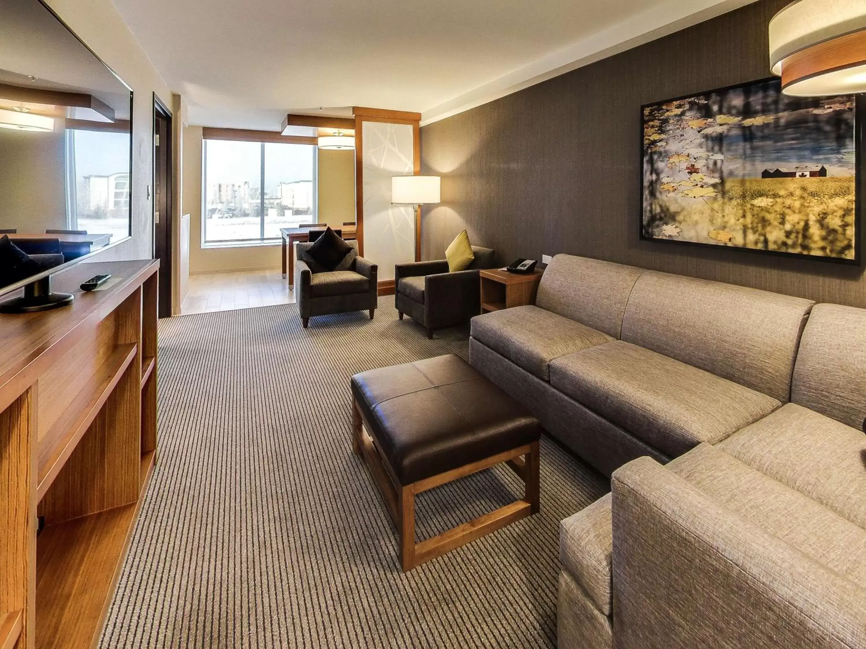 Photo of the whole room, Seating Area in Hyatt Place Edmonton West