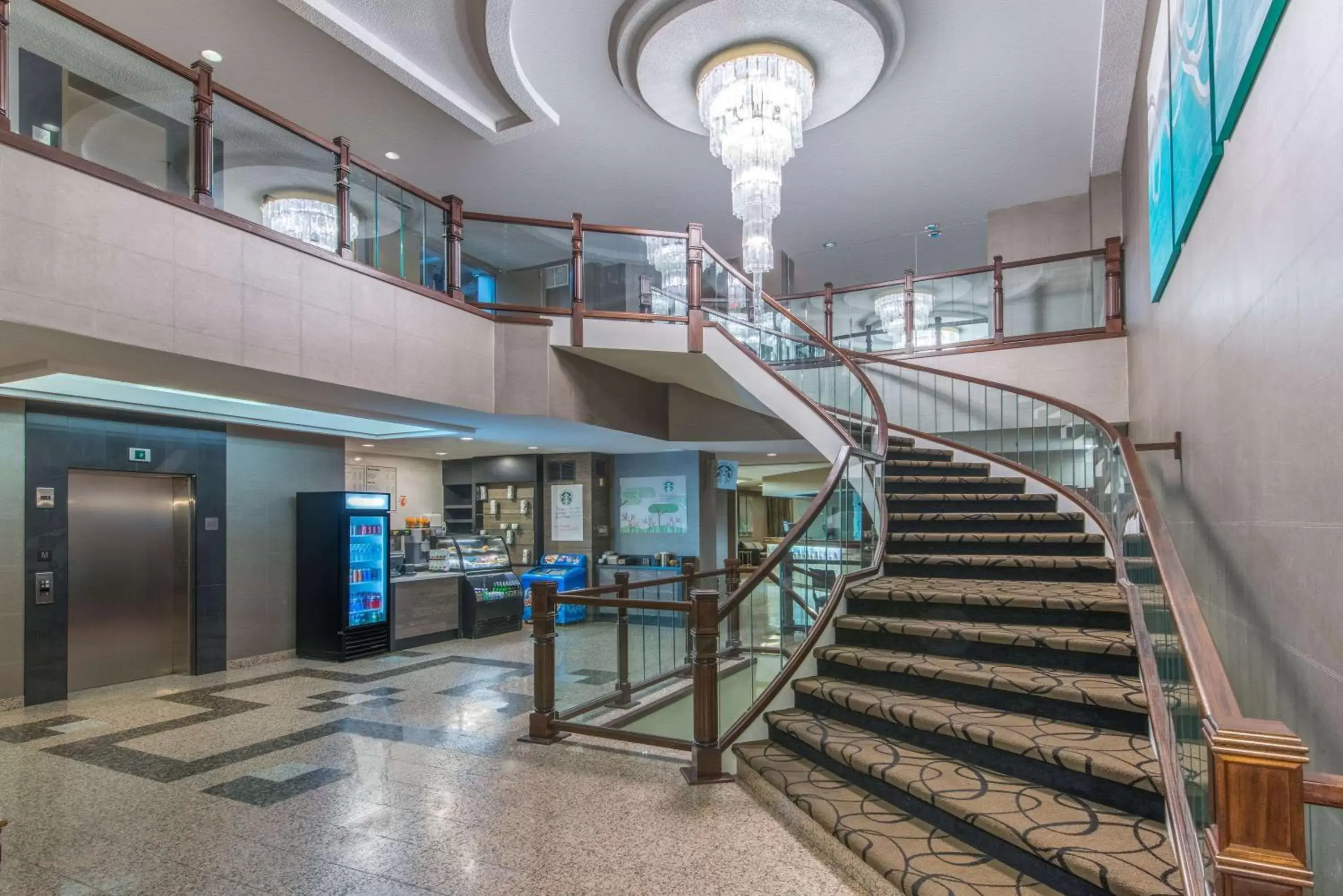 Lobby or reception, Lobby/Reception in Ramada Plaza by Wyndham Niagara Falls