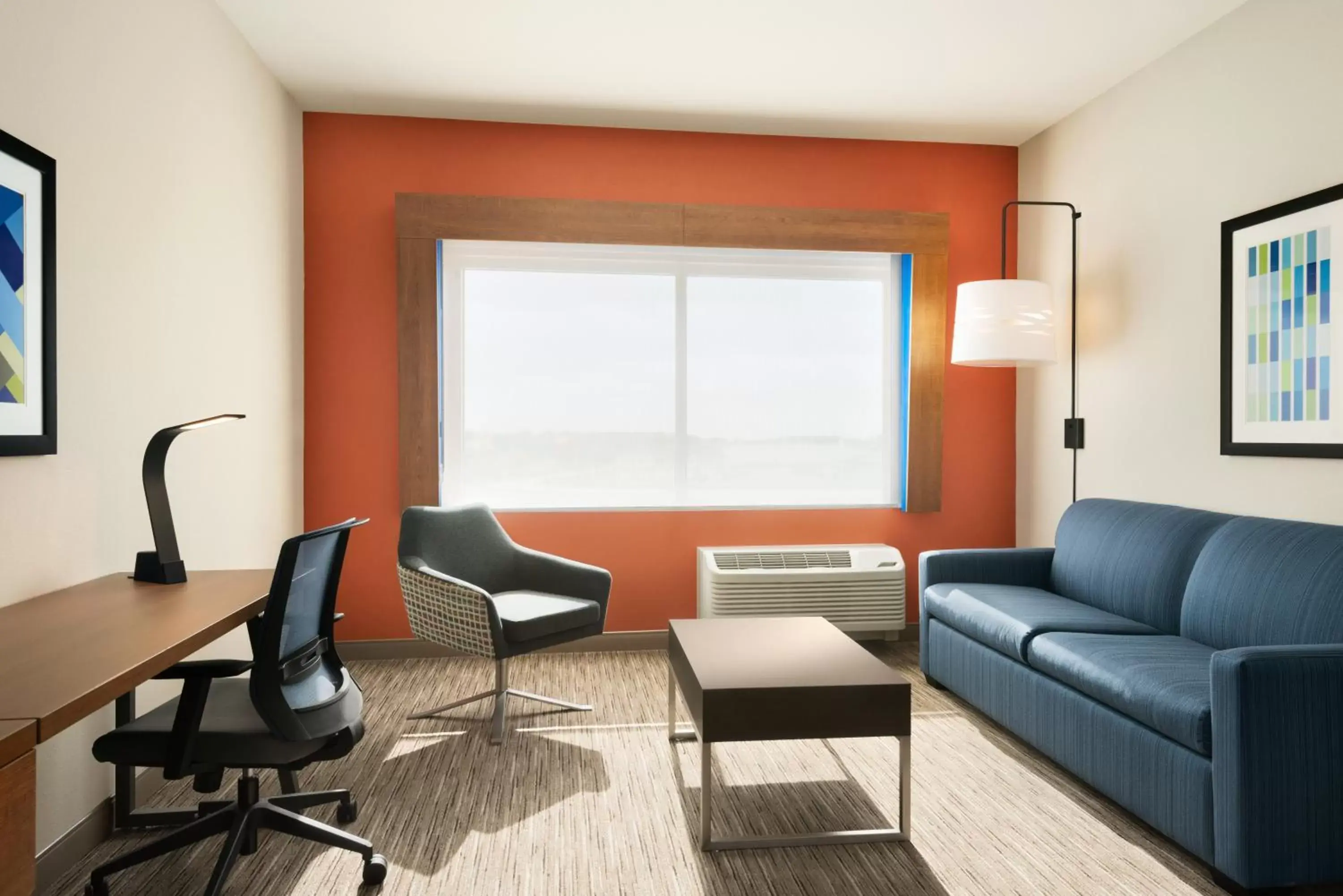 Photo of the whole room, Seating Area in Holiday Inn Express & Suites - Beaver Dam, an IHG Hotel