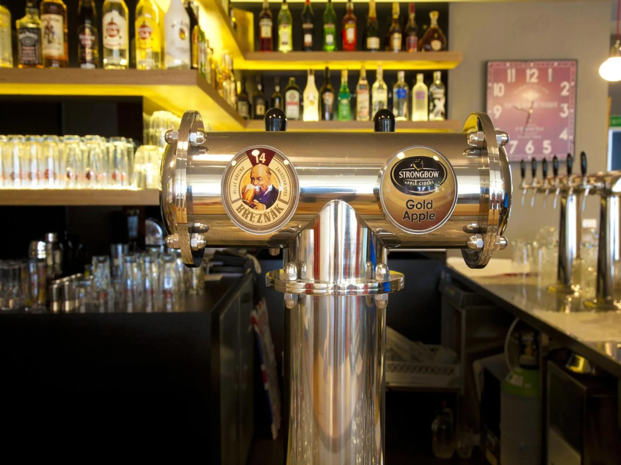 Restaurant/places to eat in EA Business Hotel Jihlava