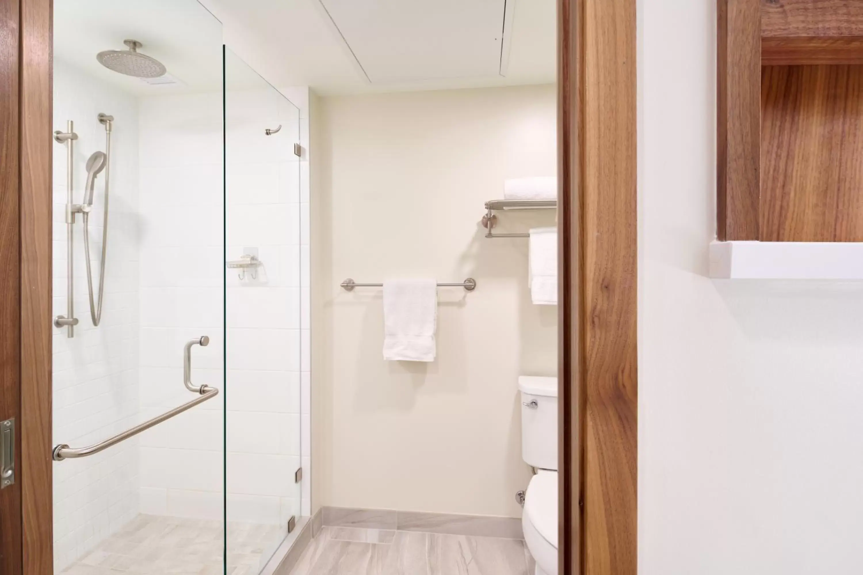 Bathroom in OUTRIGGER Kāʻanapali Beach Resort