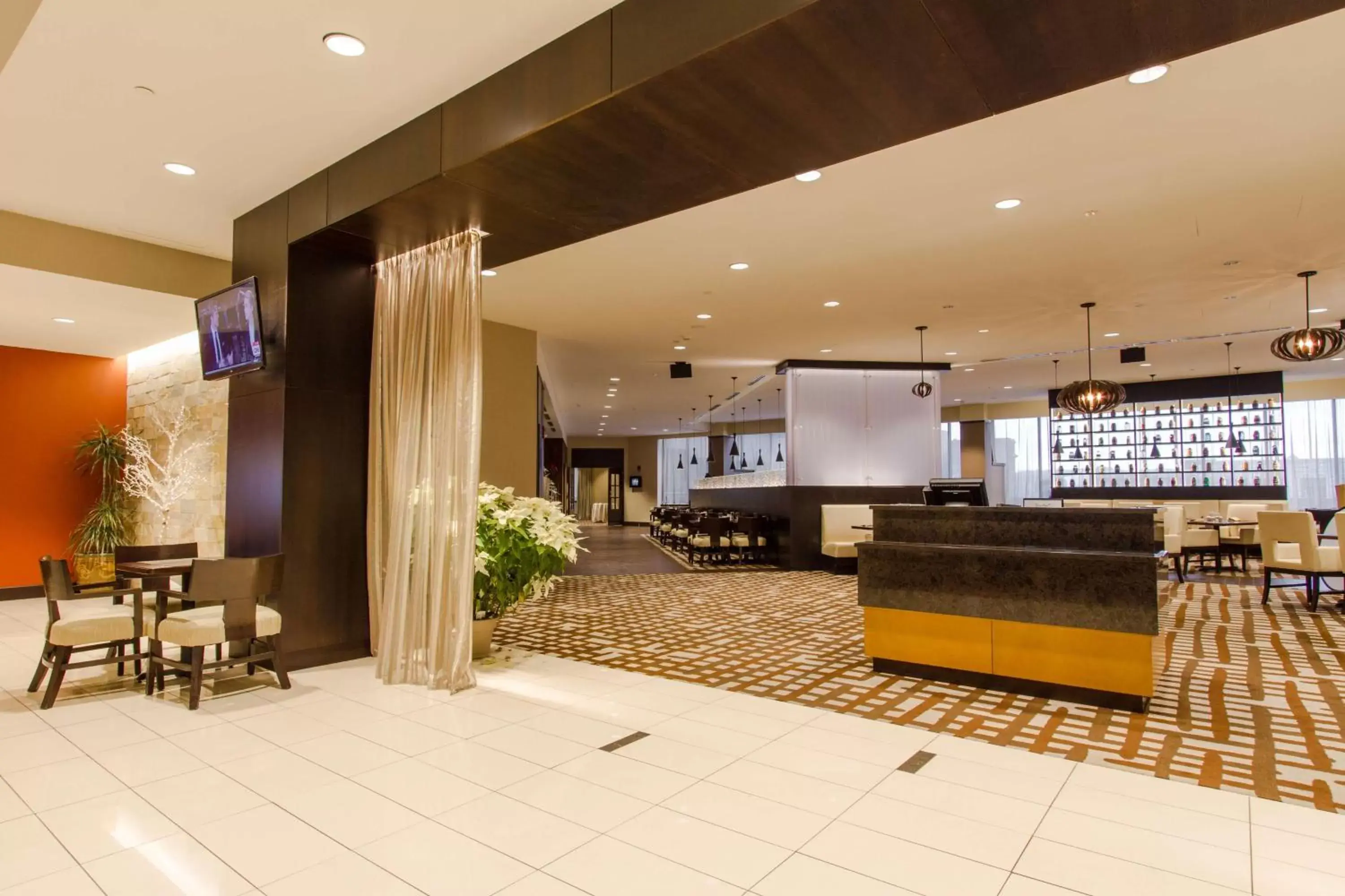 Restaurant/places to eat, Lobby/Reception in Hilton Albany