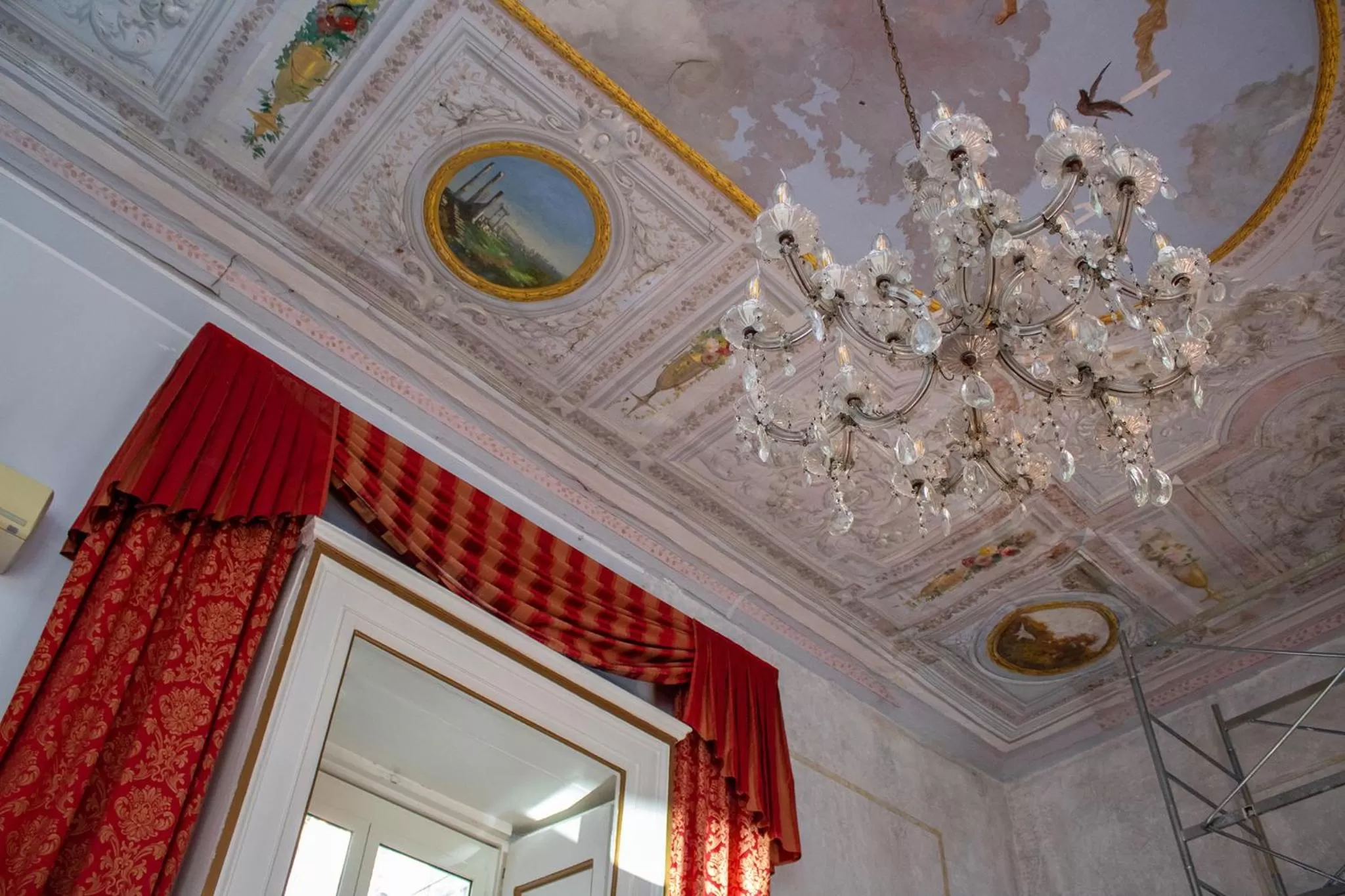 Decorative detail in Le Stanze Del Vicerè Boutique Hotel