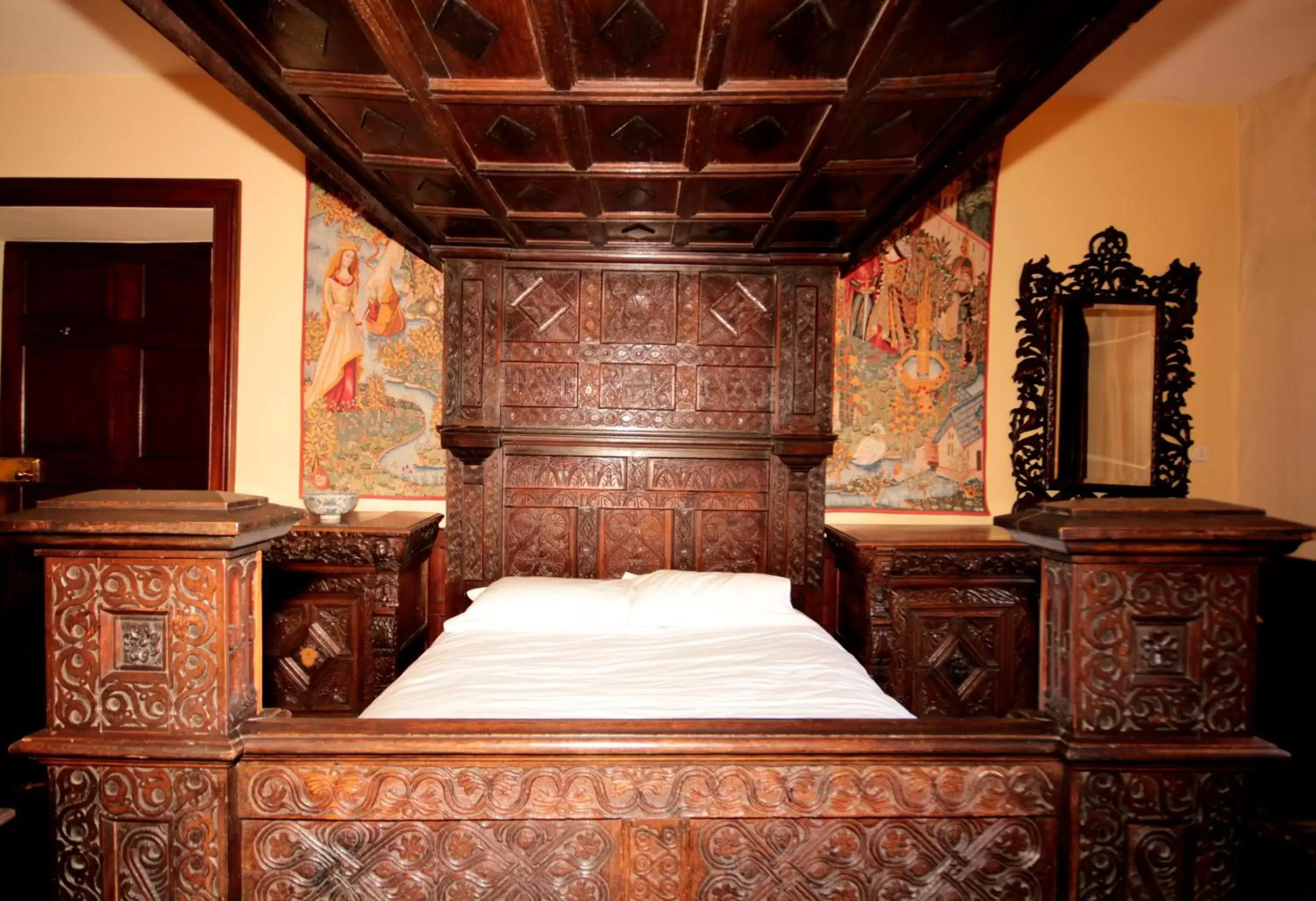 Decorative detail, Bed in Appleby Castle