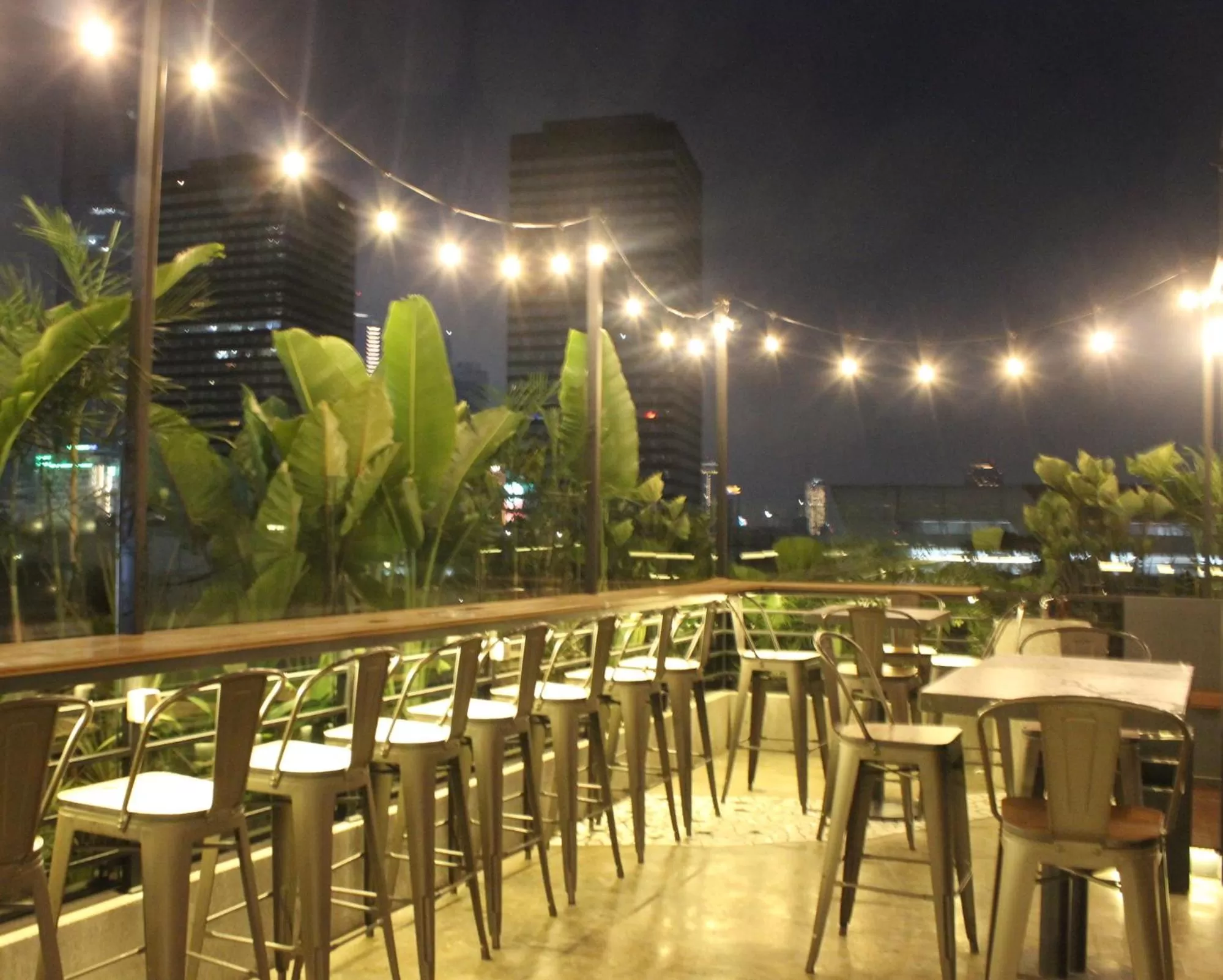 Lounge or bar in La Boheme, Rooms and Coffee