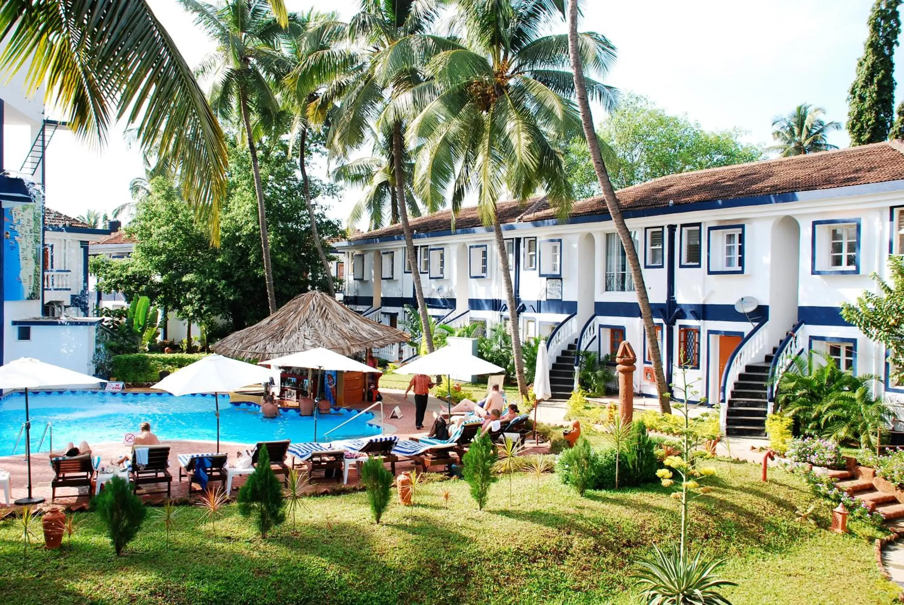 Facade/entrance, Property Building in Santana Beach Resort