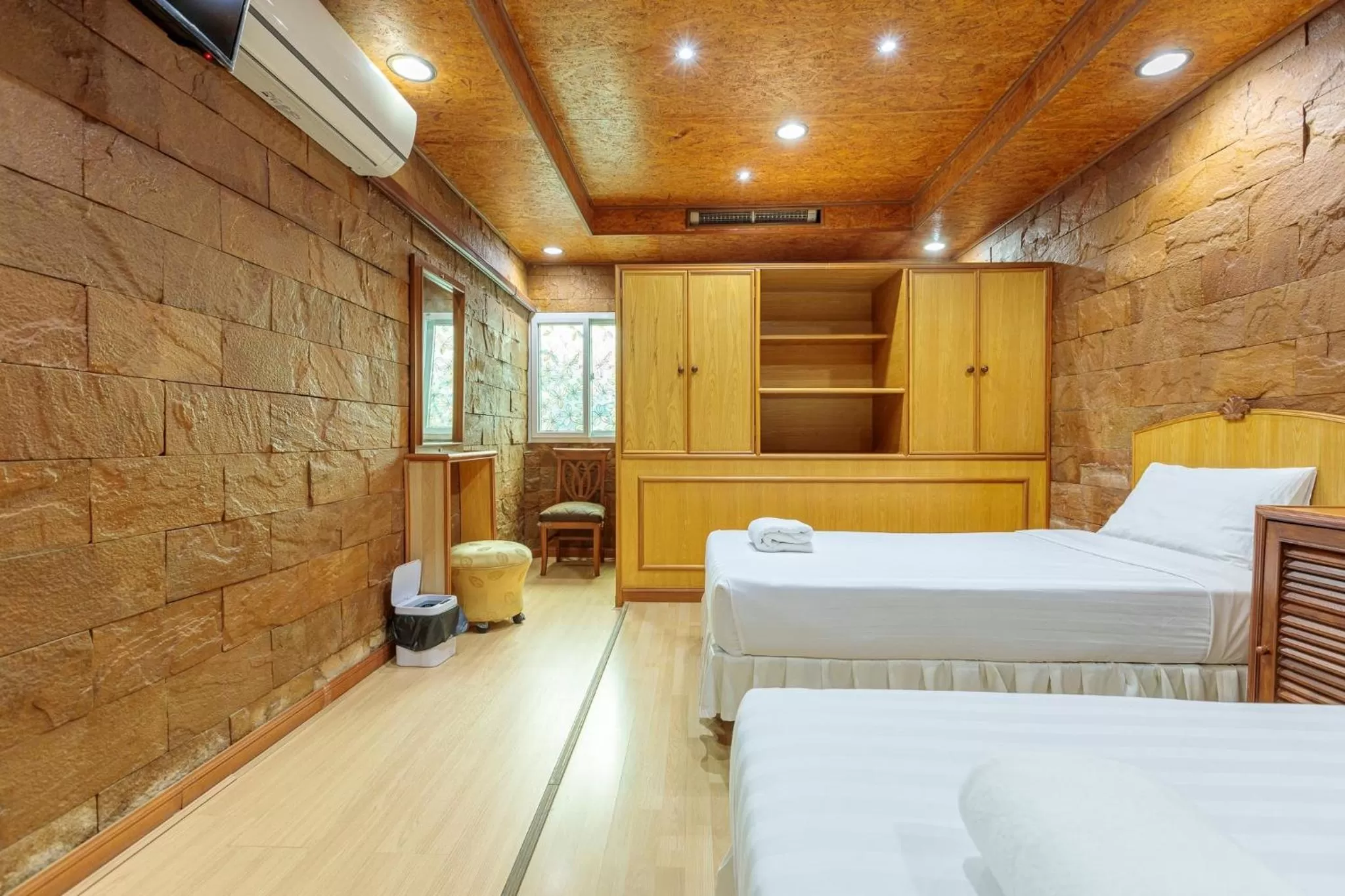 Bedroom, Bed in PJ Watergate Hotel